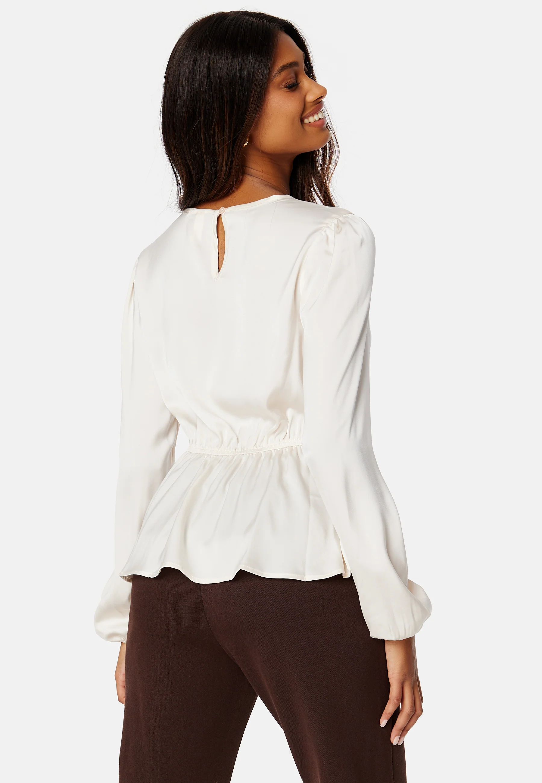 Saga Primrose LS O-Neck - Image 3