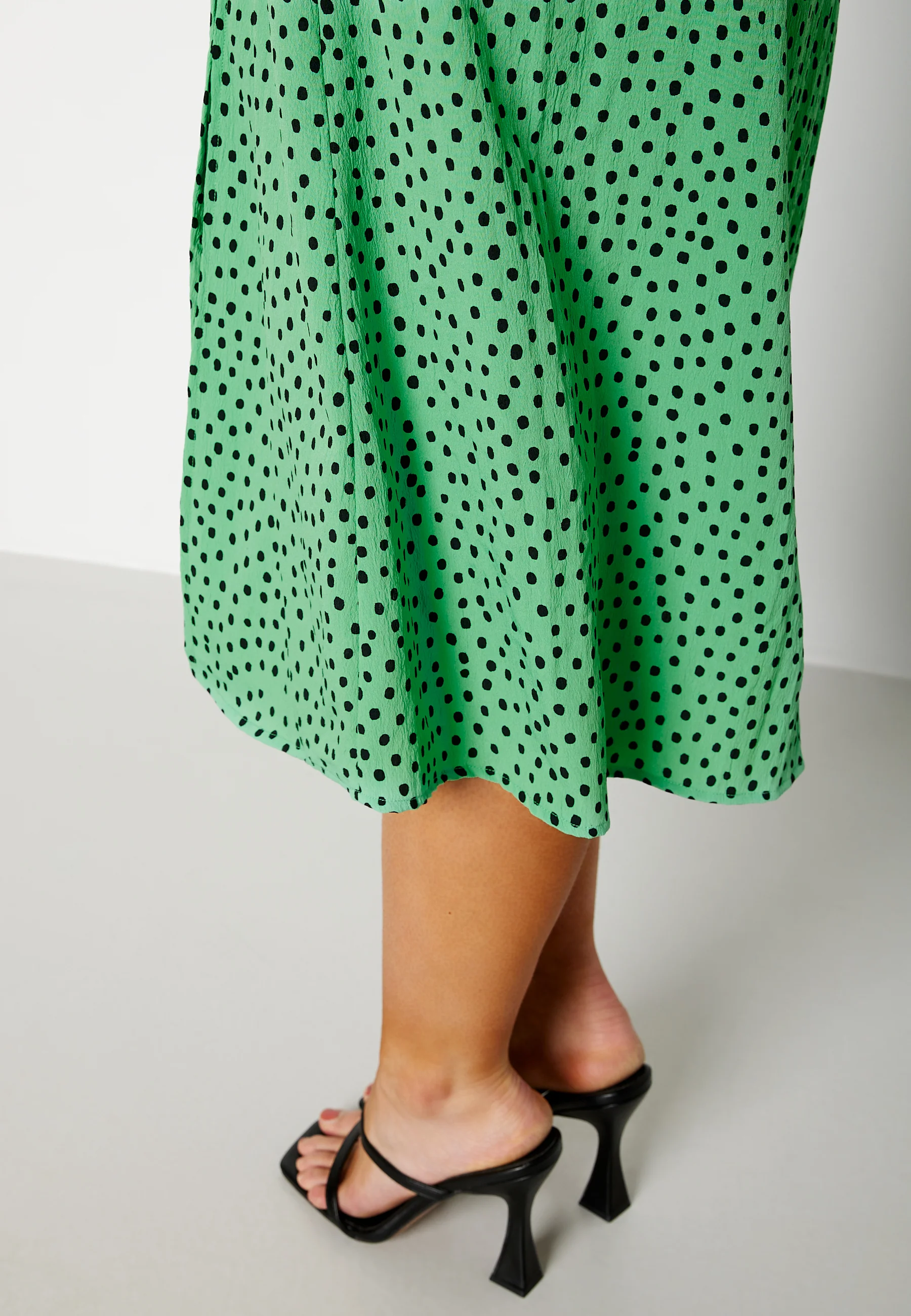 Samantha Puff sleeve dress - Image 3