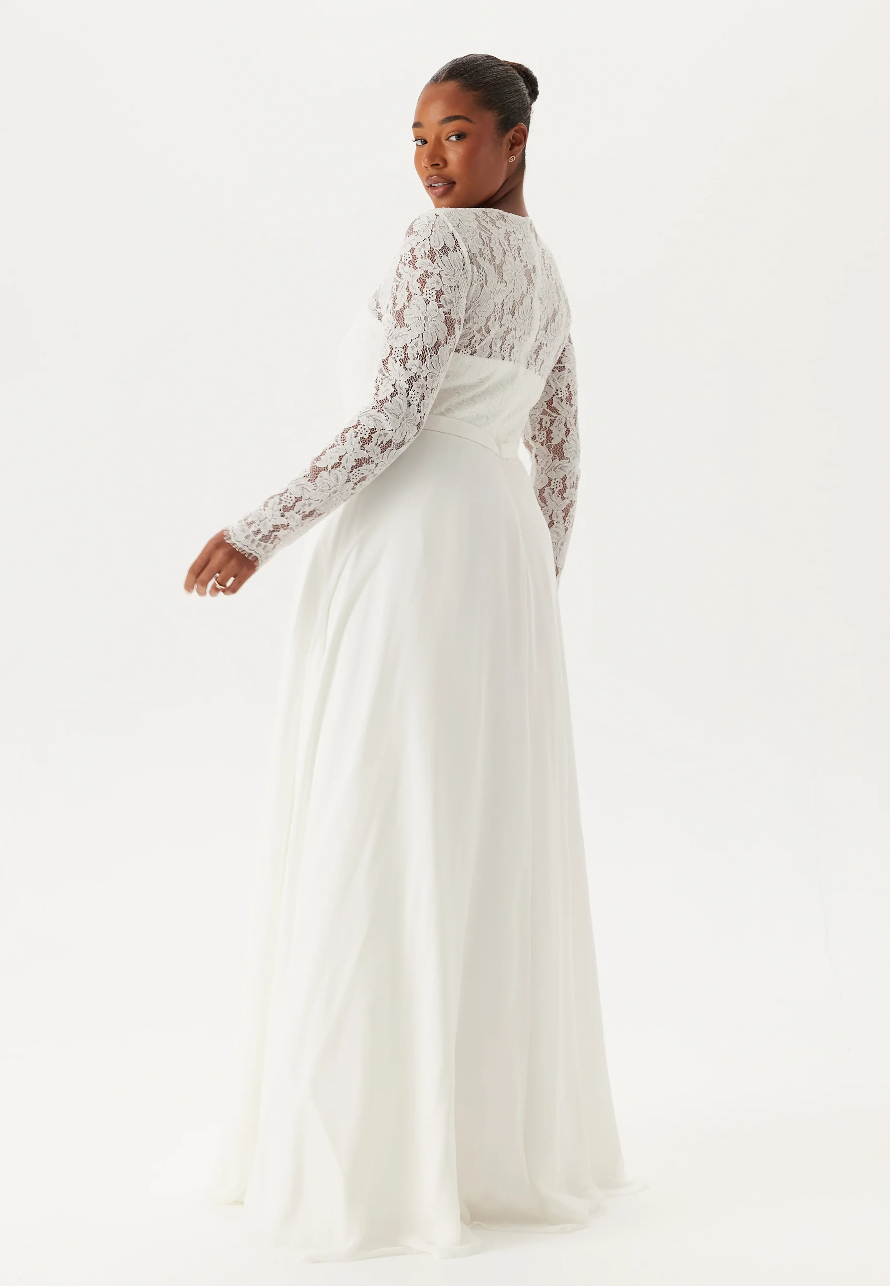 Scallop V-Neck Lace Gown - Image 8