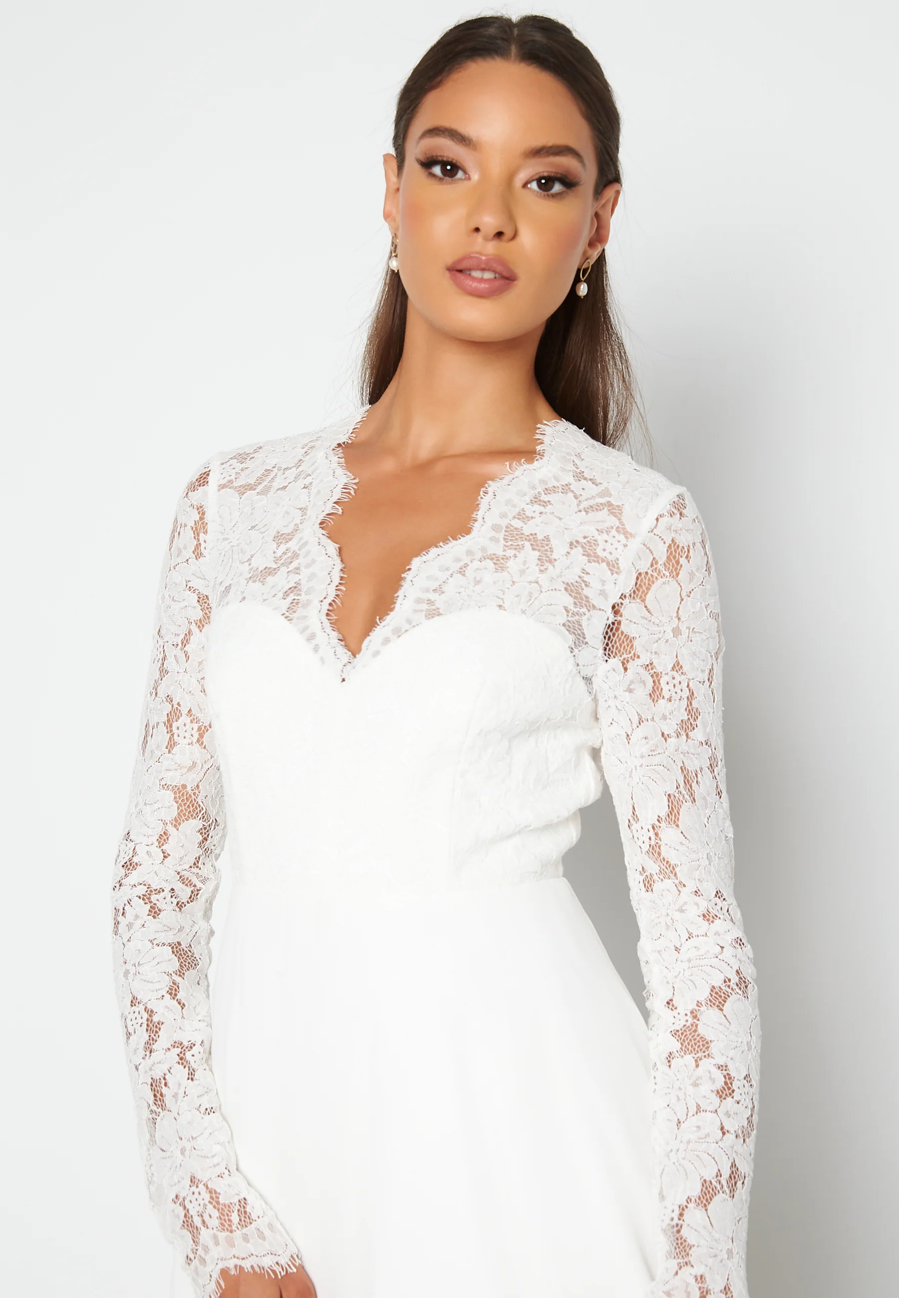 Scallop V-Neck Lace Gown - Image 4