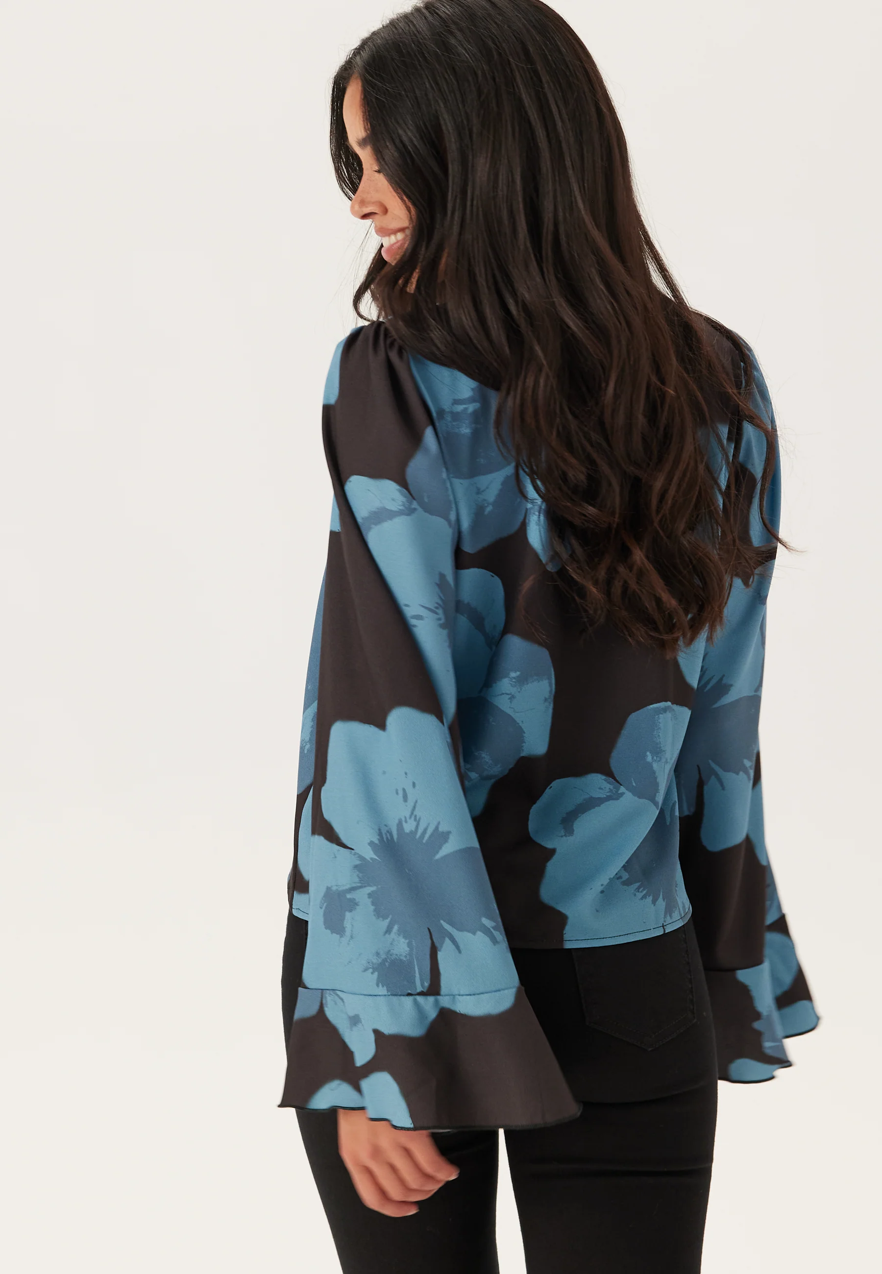 Scarf L/S Blouse - Image 3