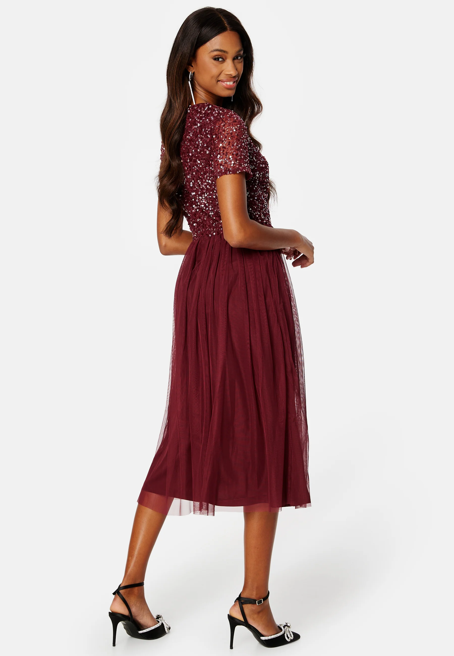 Short Sleeve Sequin Embellished Midi Dress - Image 3