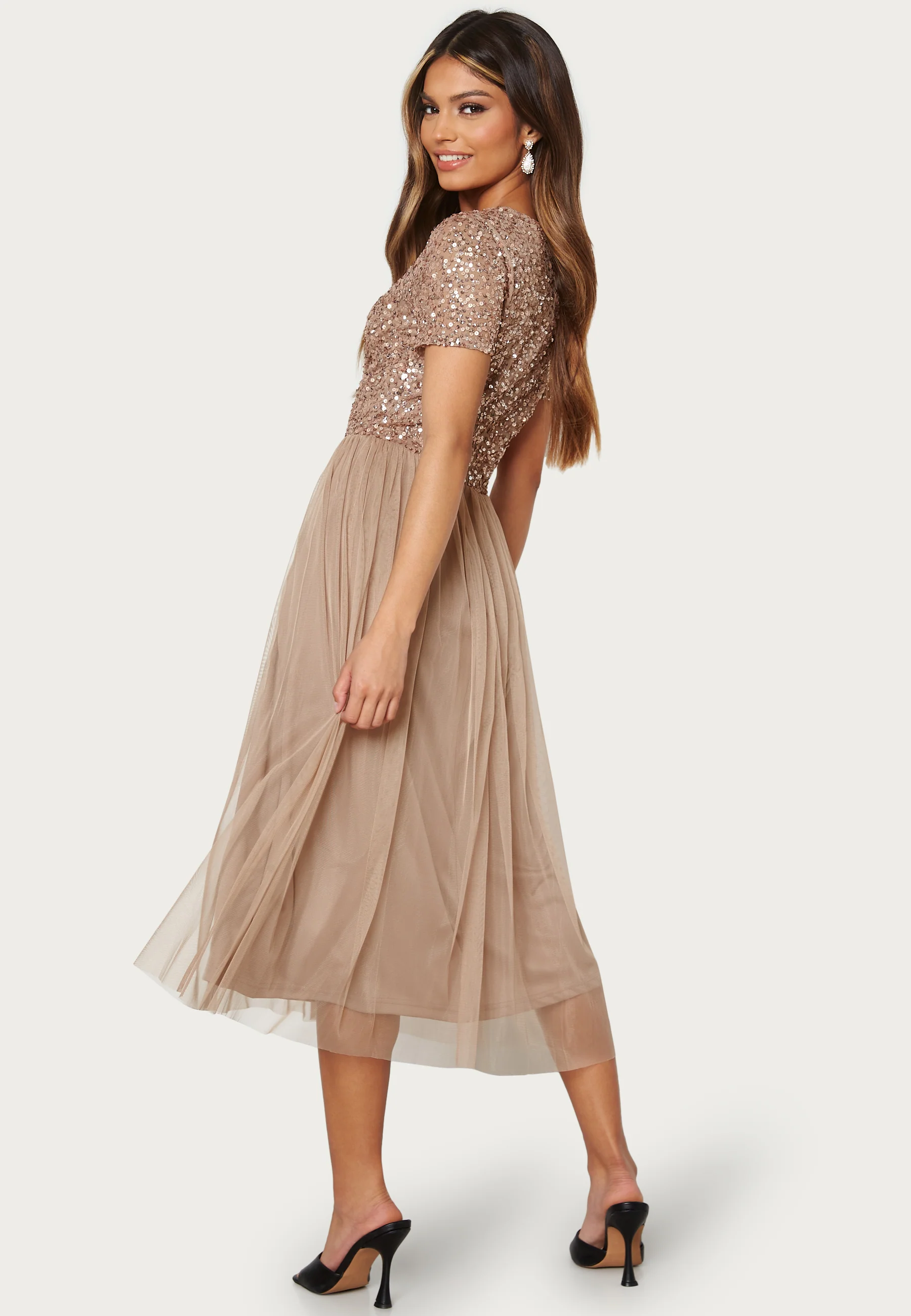 Short Sleeve Sequin Embellished Midi Dress - Image 2