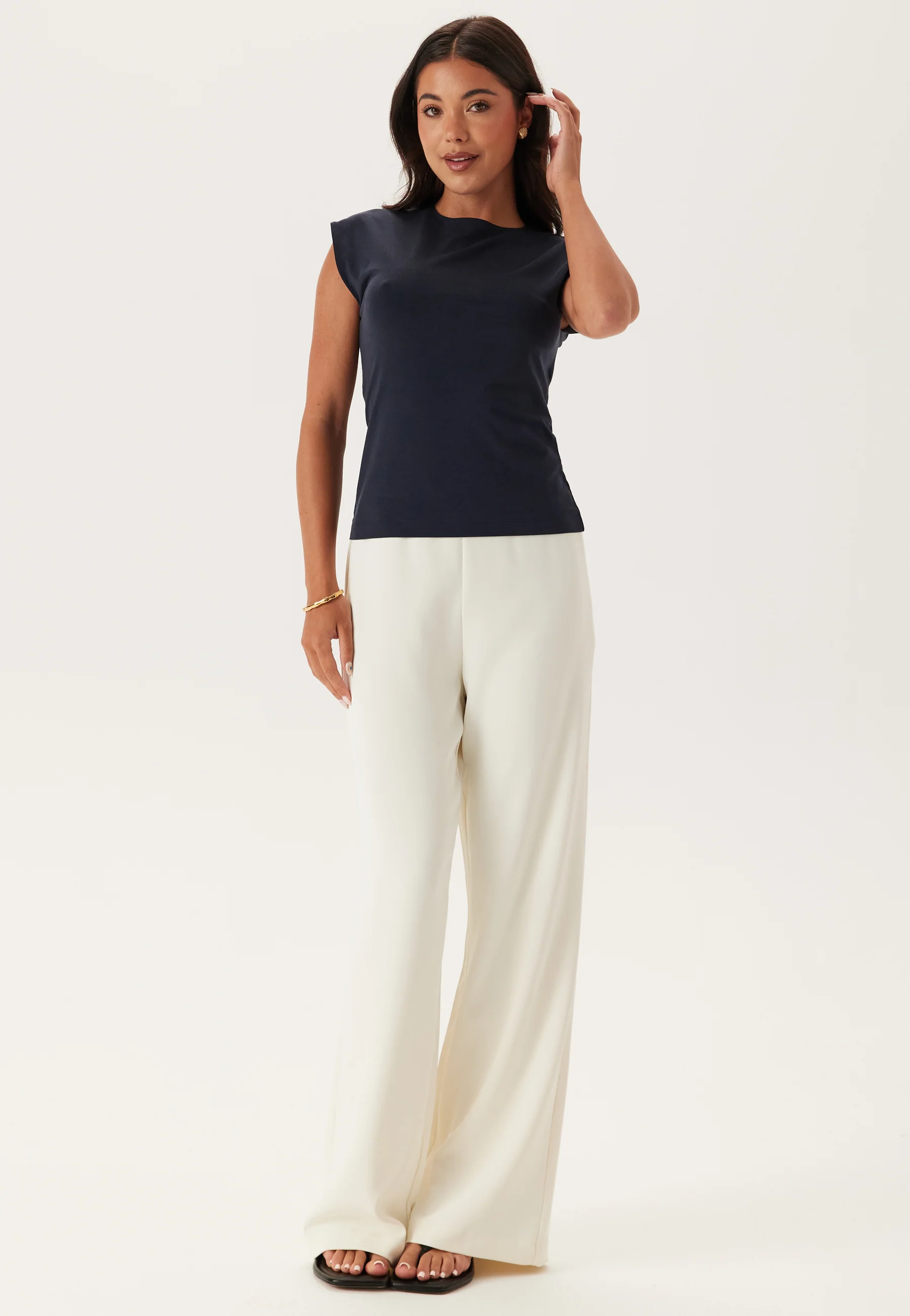 Sleeveless C-neck Jersey Top - Image 3