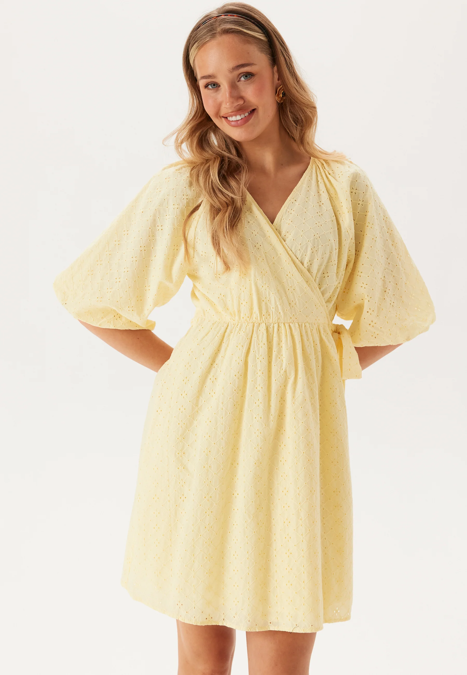 Slfhannah 2/4 Short Wrap Broderi Dress