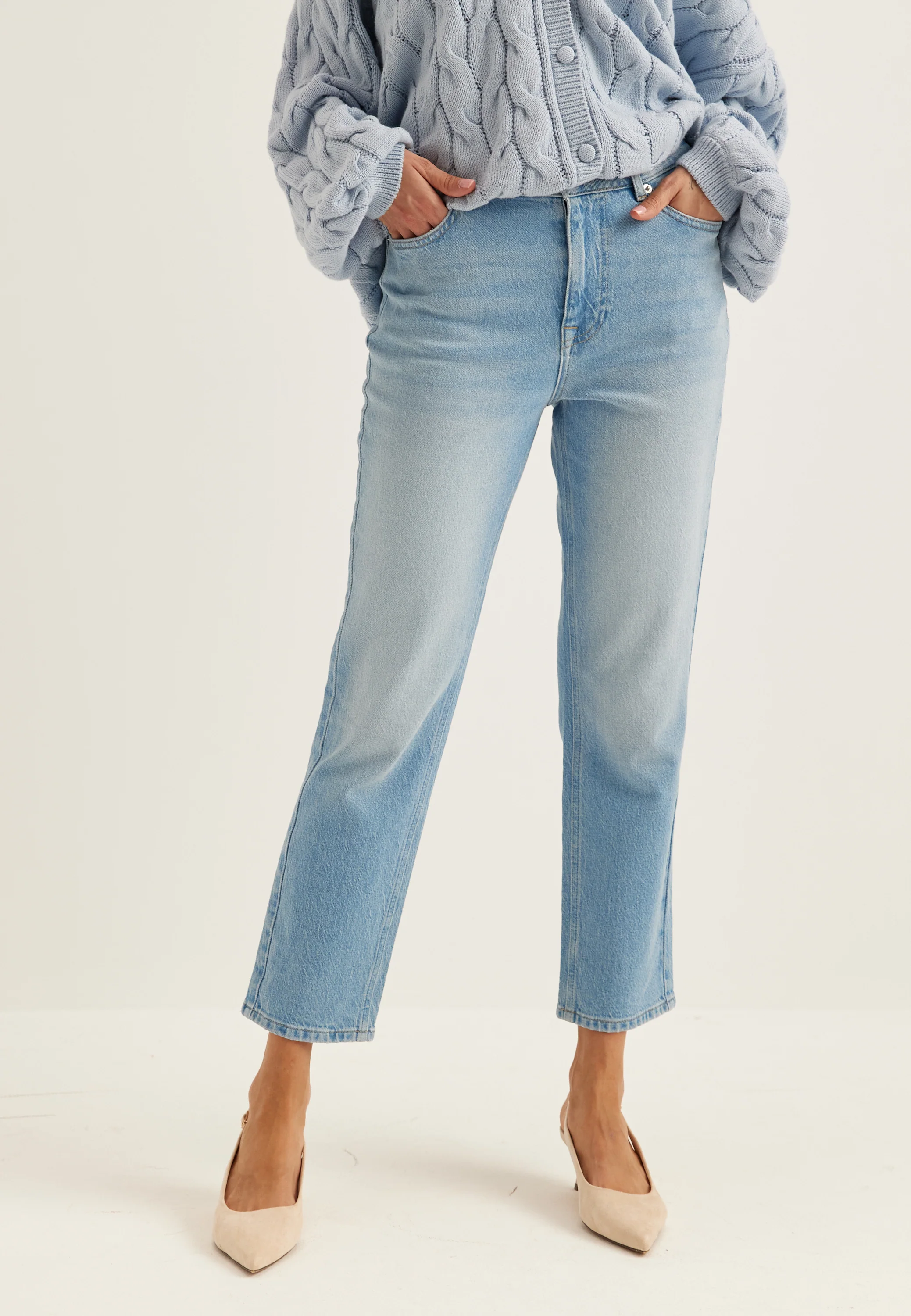 Slim Ankle Jeans - Image 3