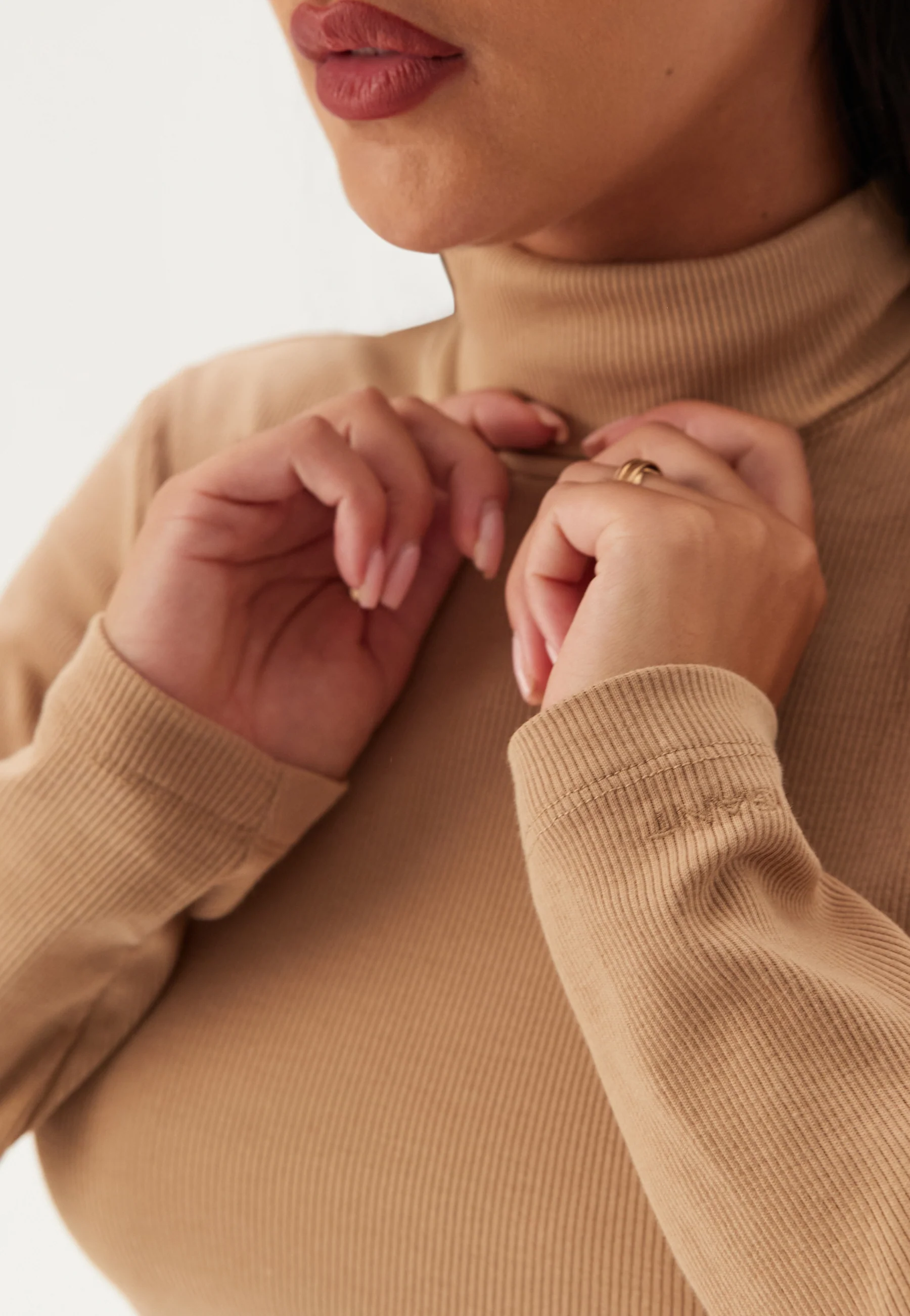 Slim Rib Turtleneck - Image 4