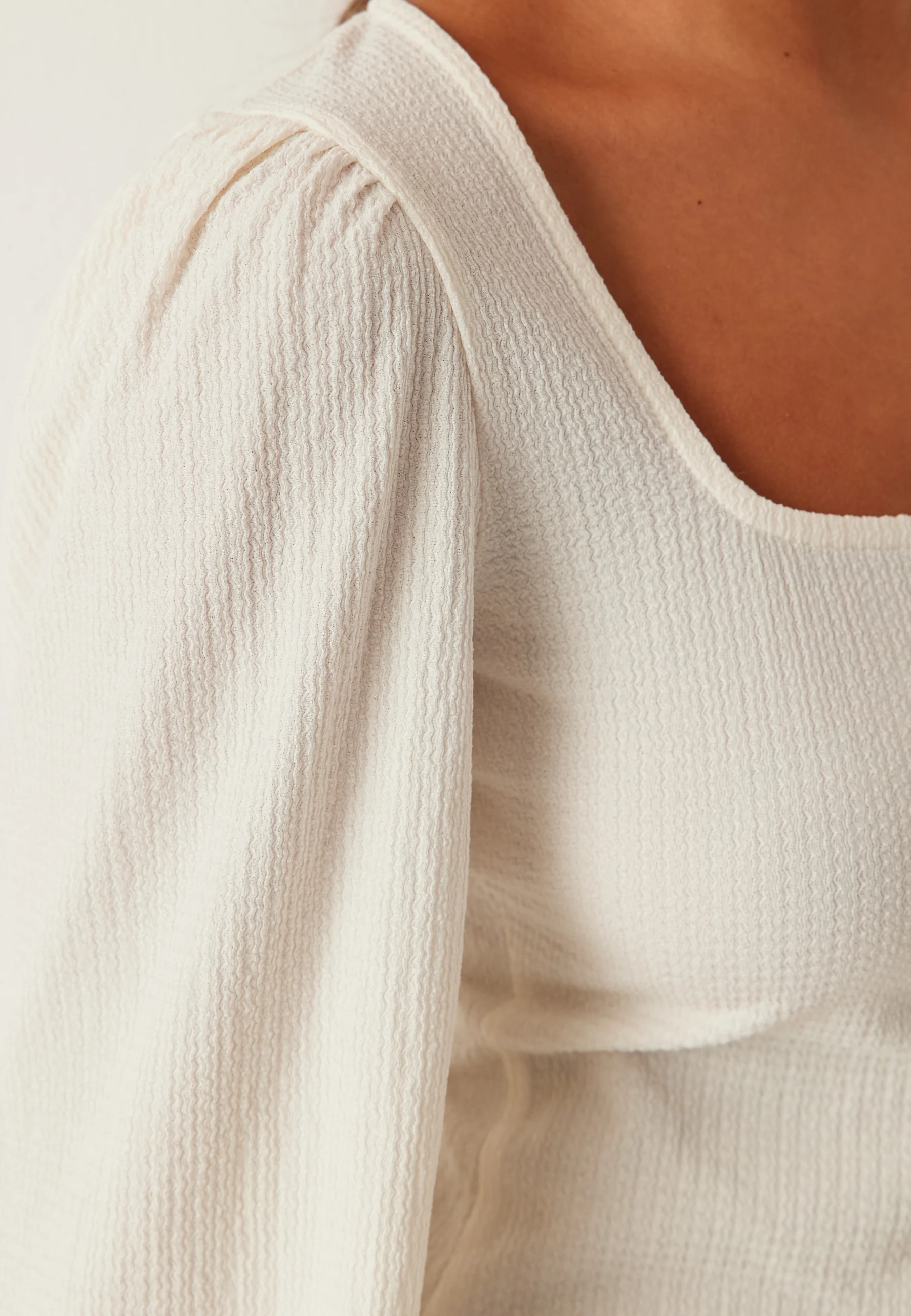 Square Neck Balloon Sleeve Top - Image 4