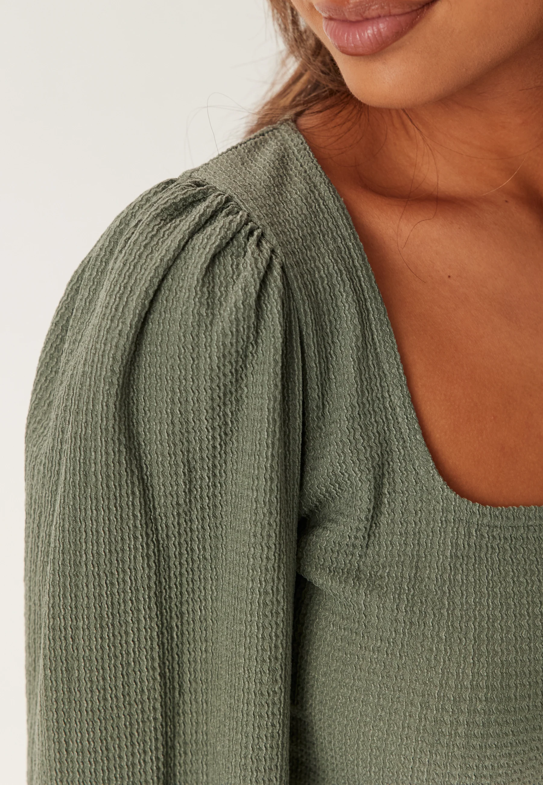 Square Neck Balloon Sleeve Top - Image 4