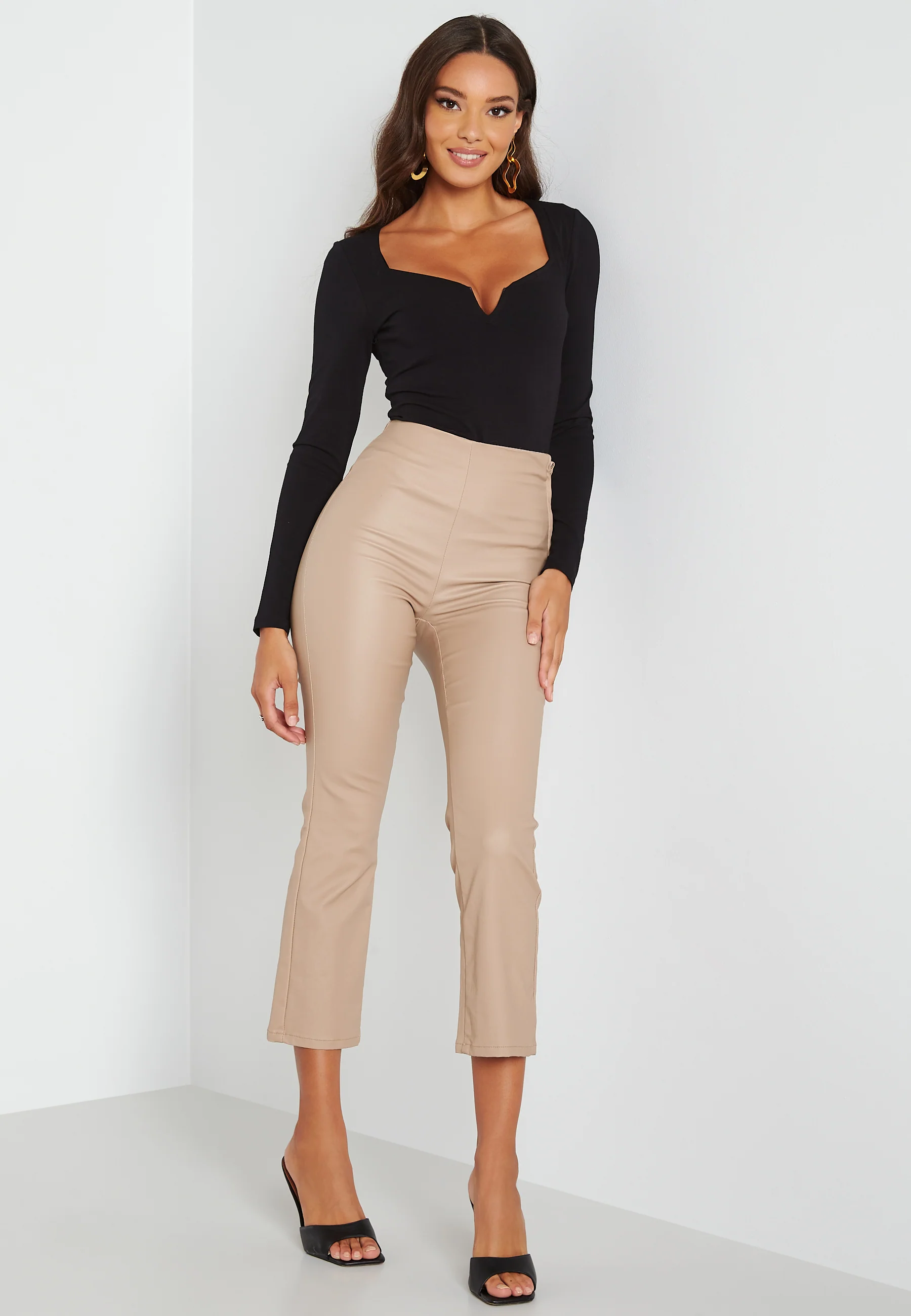 Square V-neck Long Sleeve Top - Image 3