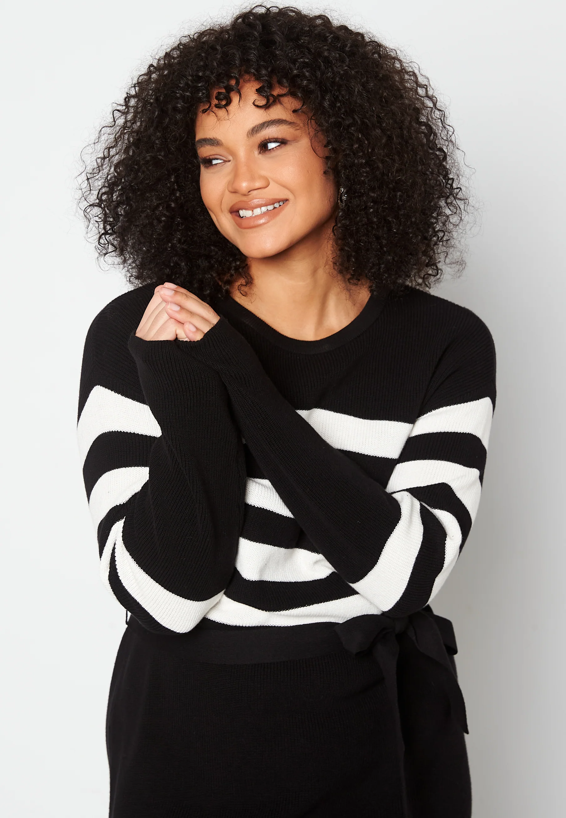 Striped O-neck  Knitted Dress - Image 8