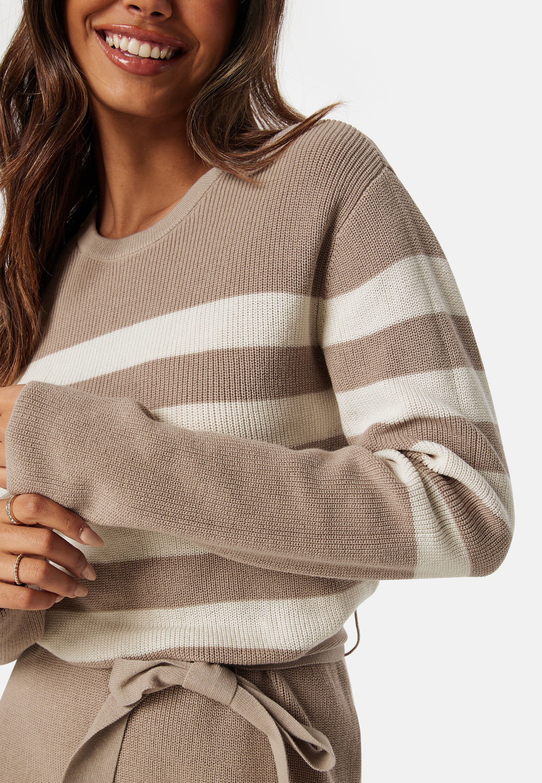Striped O-neck  Knitted Dress - Image 4