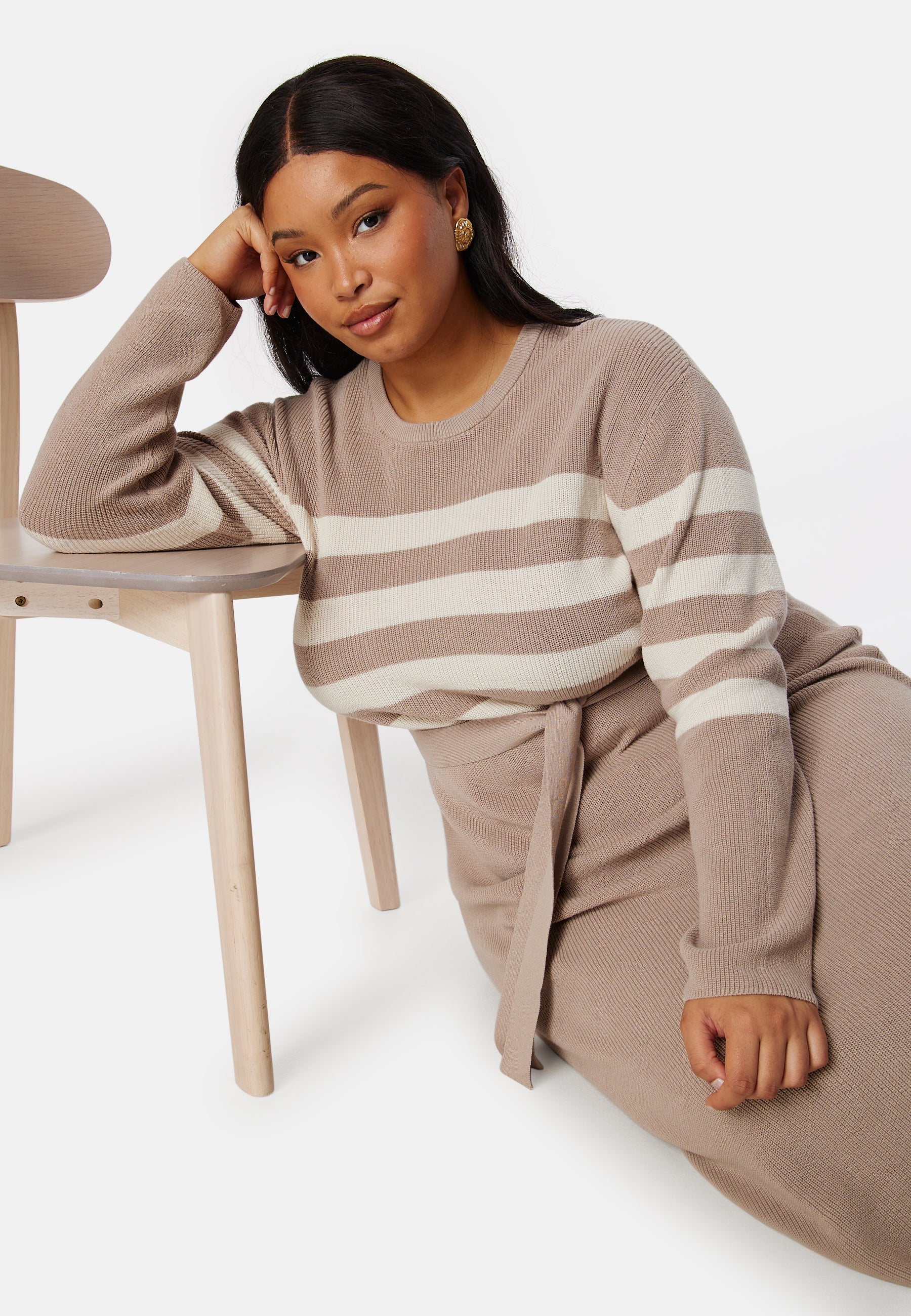 Striped O-neck  Knitted Dress - Image 5