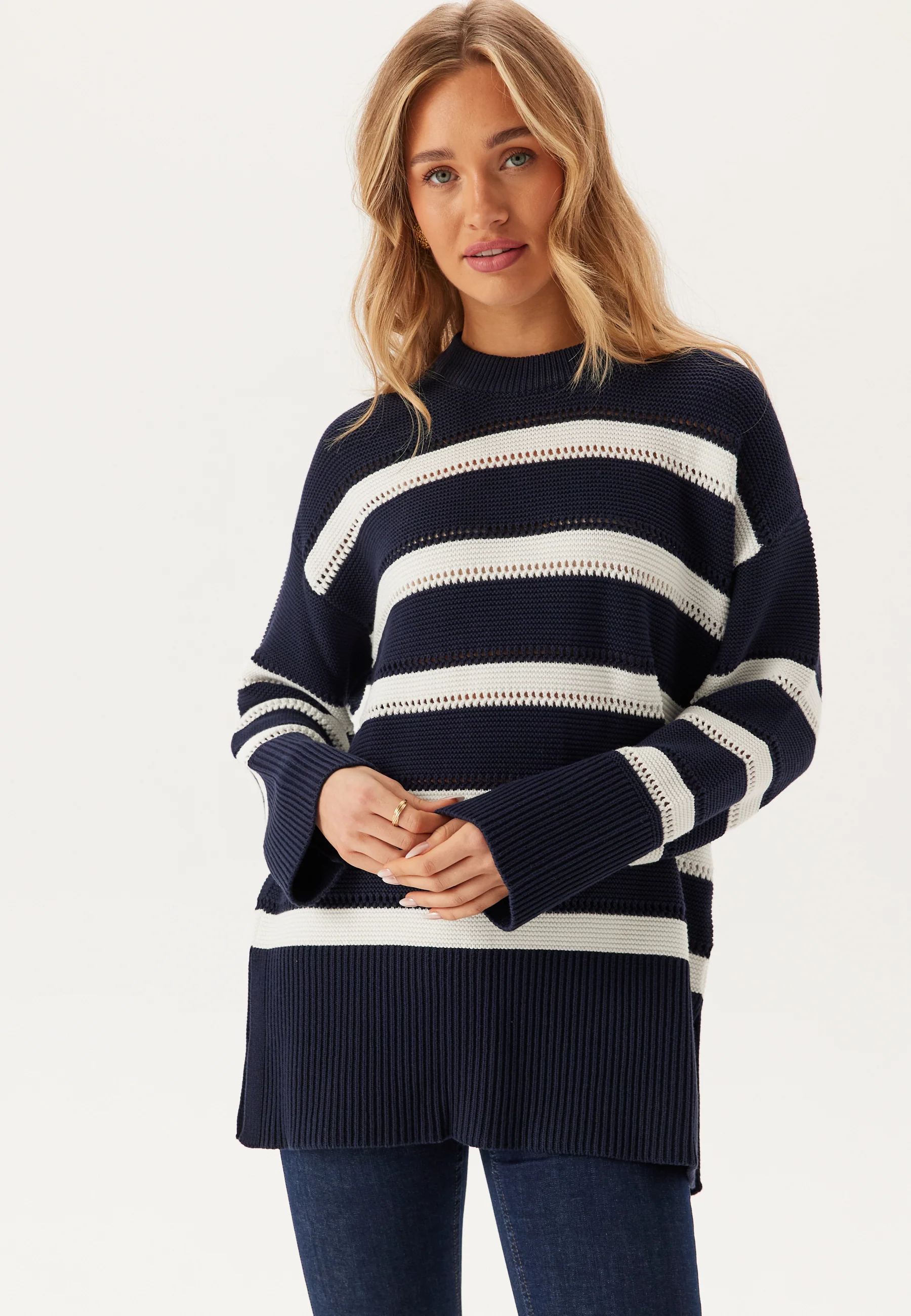 Striped Textured C-neck - Image 2