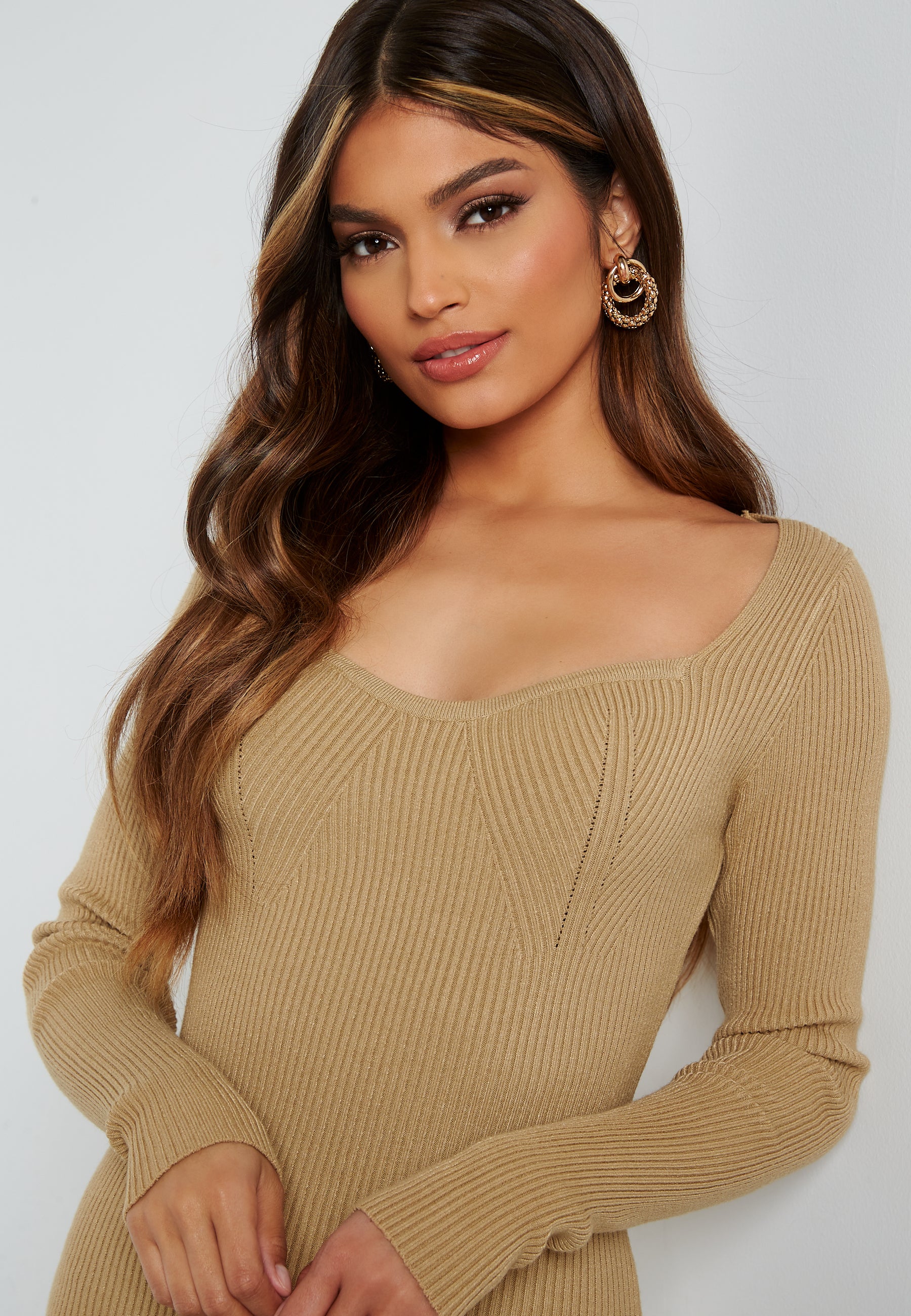 Sweetheart Rib Knit Midi Dress - Image 4