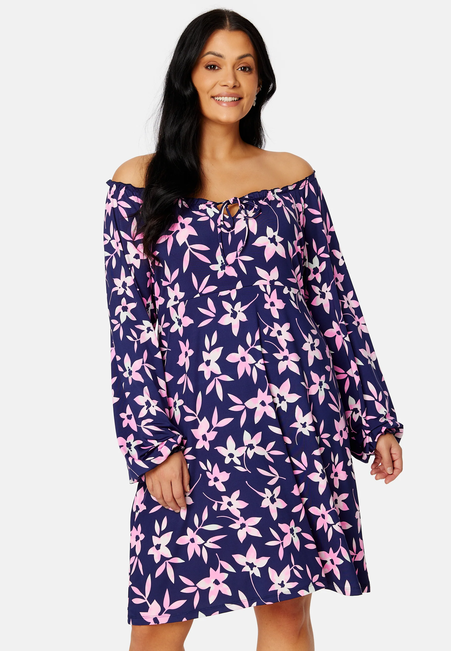 Tessan long sleeve dress - Image 2
