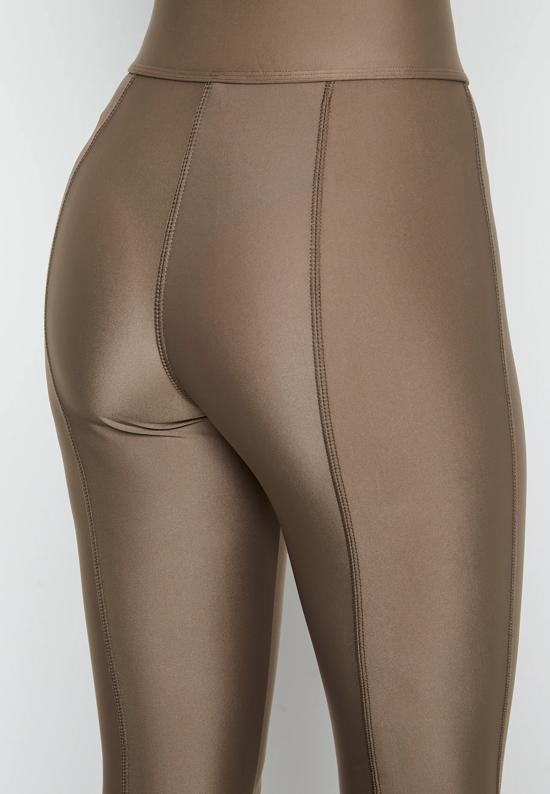 Tessy HW Sporty Legging - Image 4