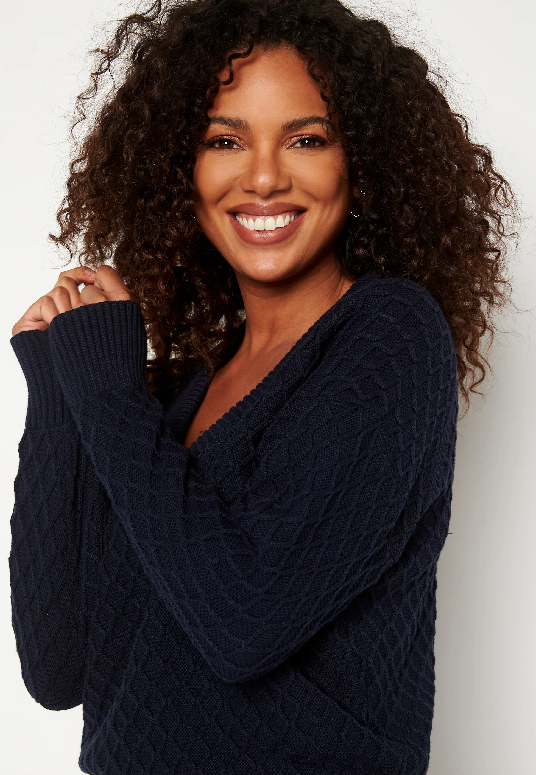 Texture Cotton V-Neck - Image 4