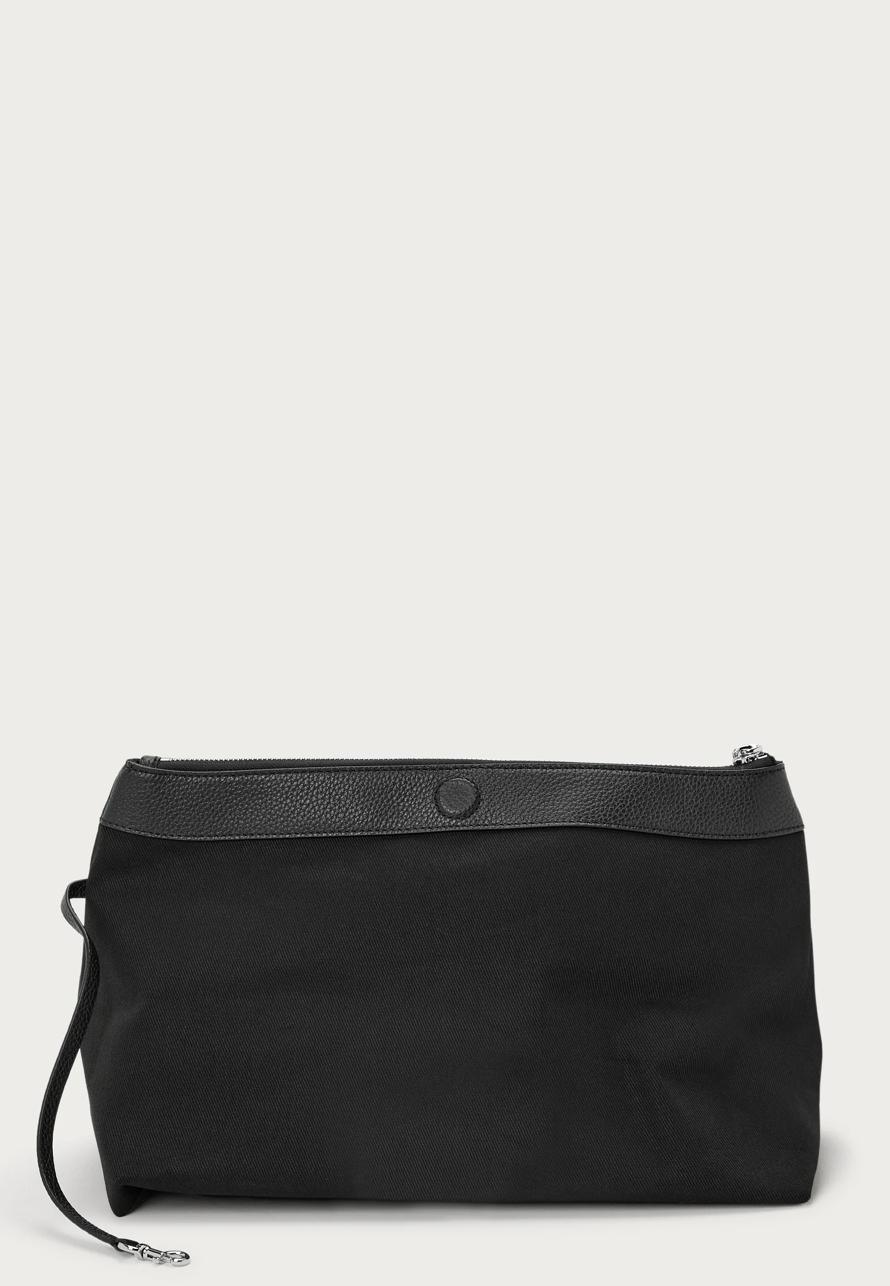 The Sack - Image 6
