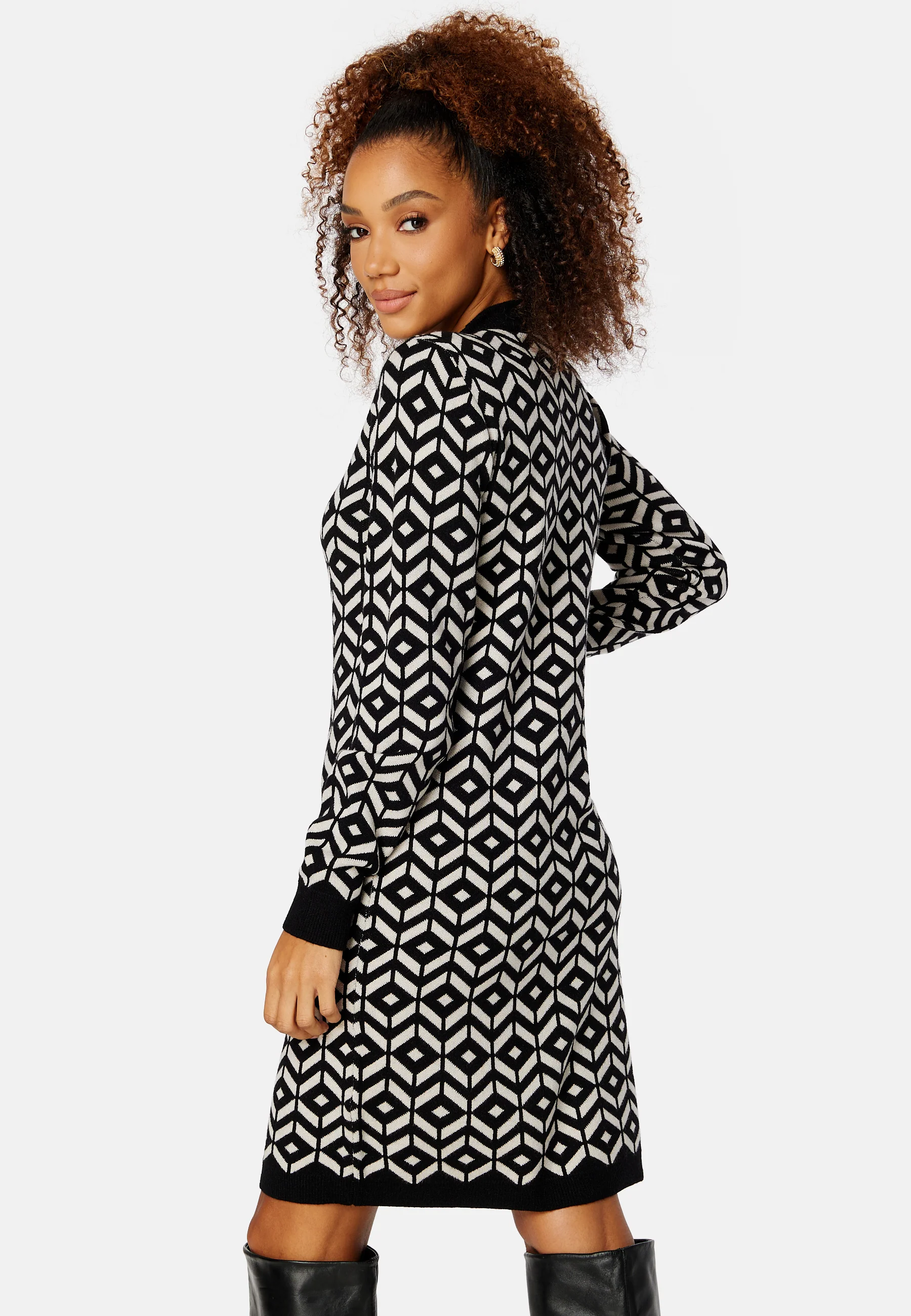 Thess L/S jaquard knit dress - Image 3