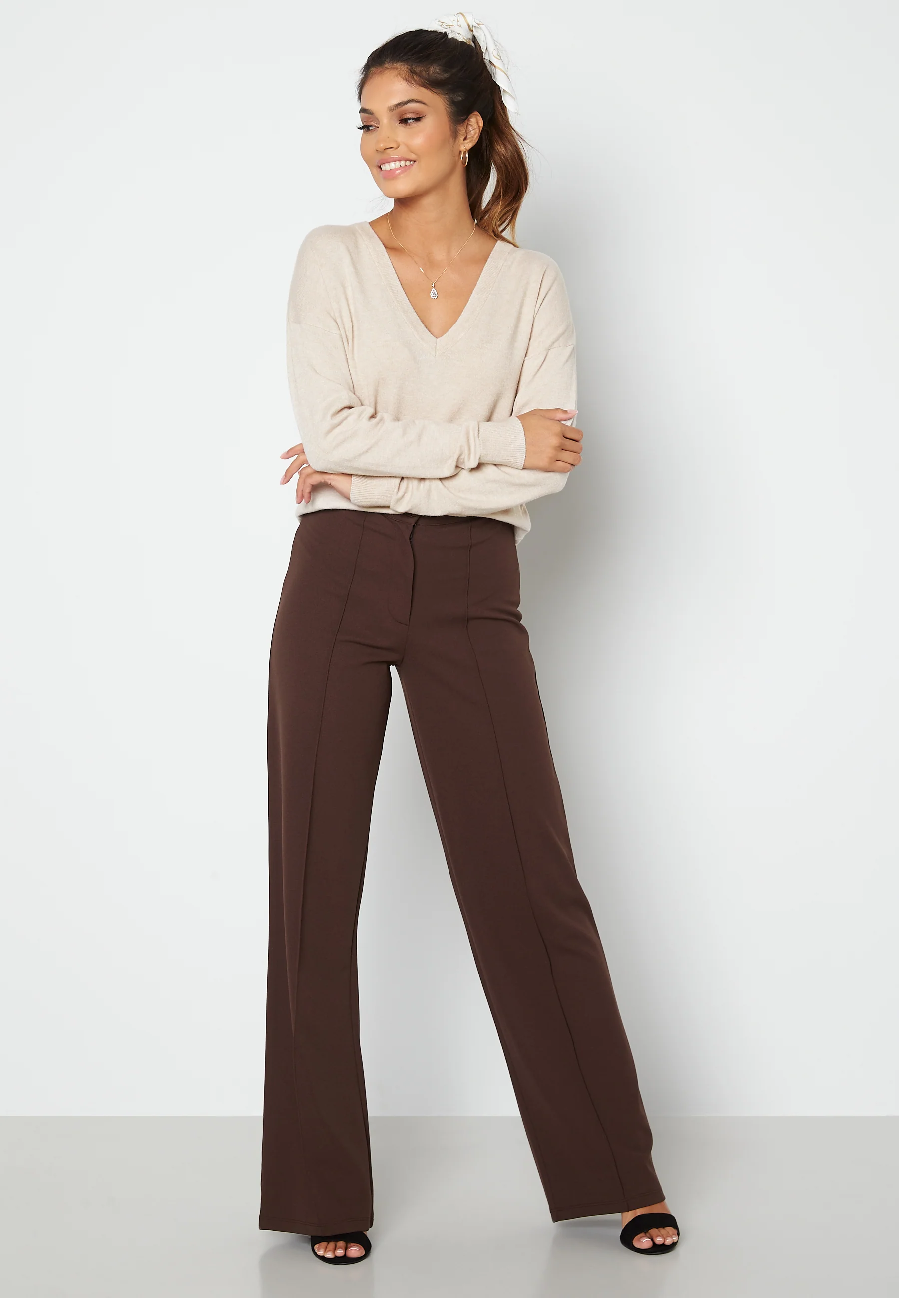 Thess L/S V-Neck Knit - Image 2