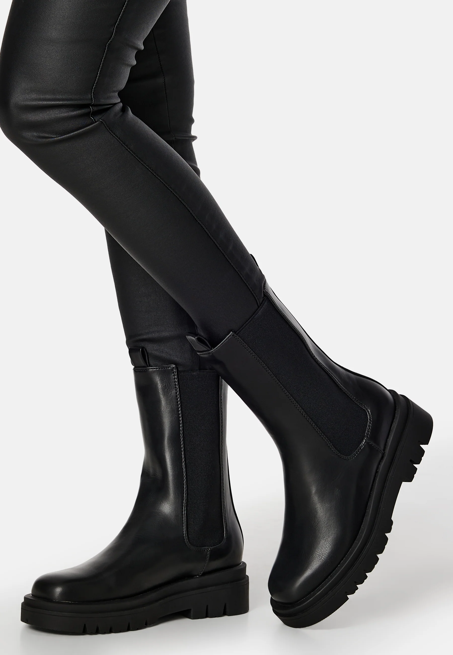 Tia Chelsea Boot
