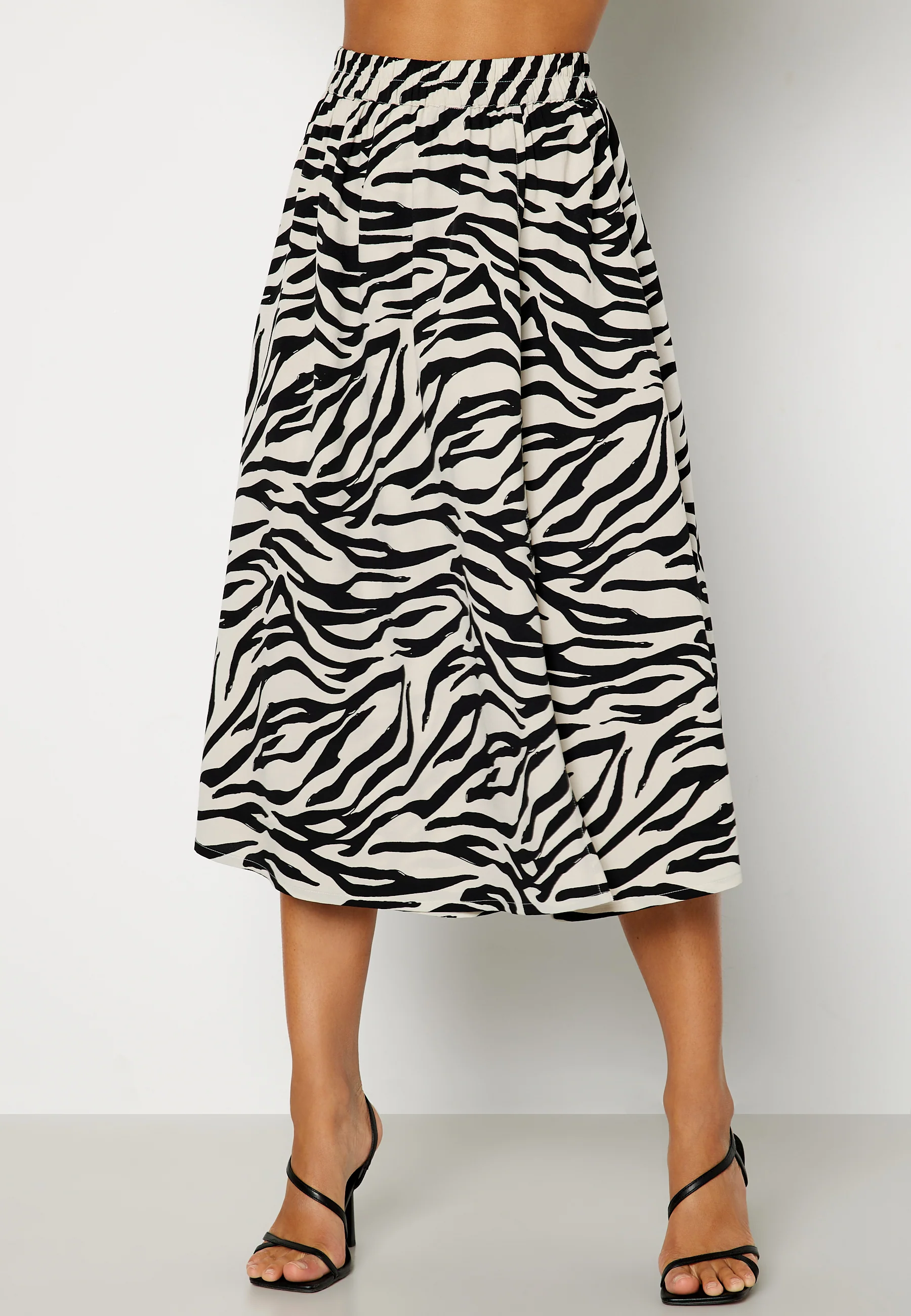 Tuva Midi skirt - Image 2