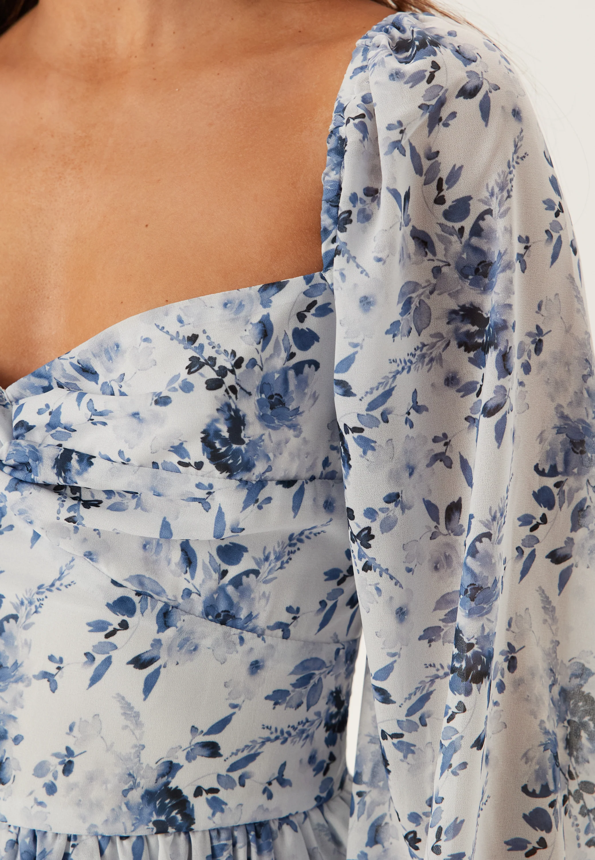 Twist Detail Flounce Dress - Image 4