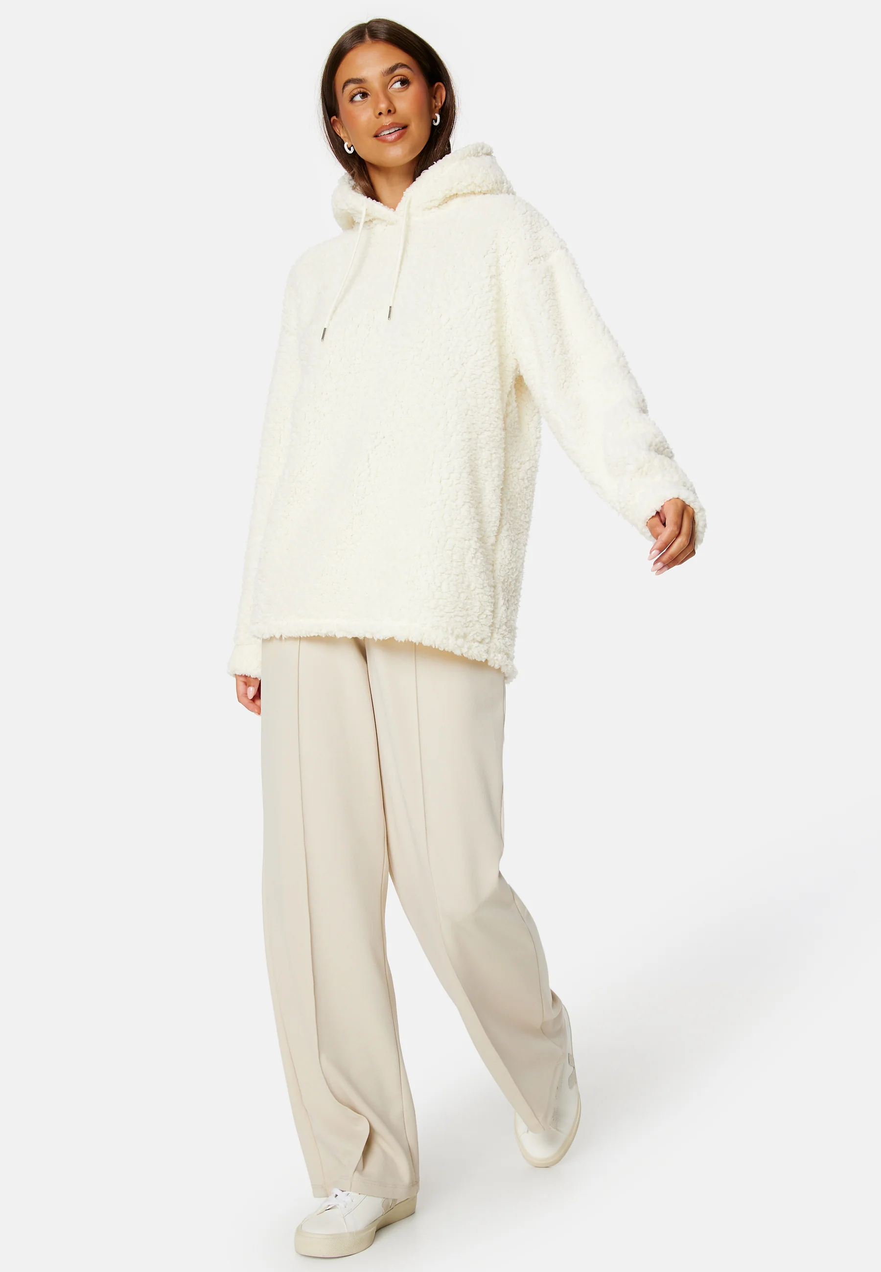 Una fluffy teddy hoodie - Image 2