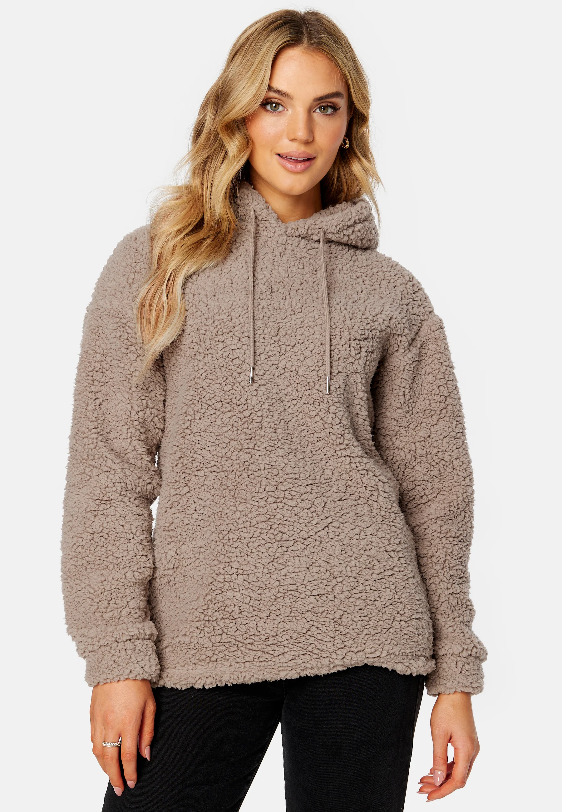 Una fluffy teddy hoodie