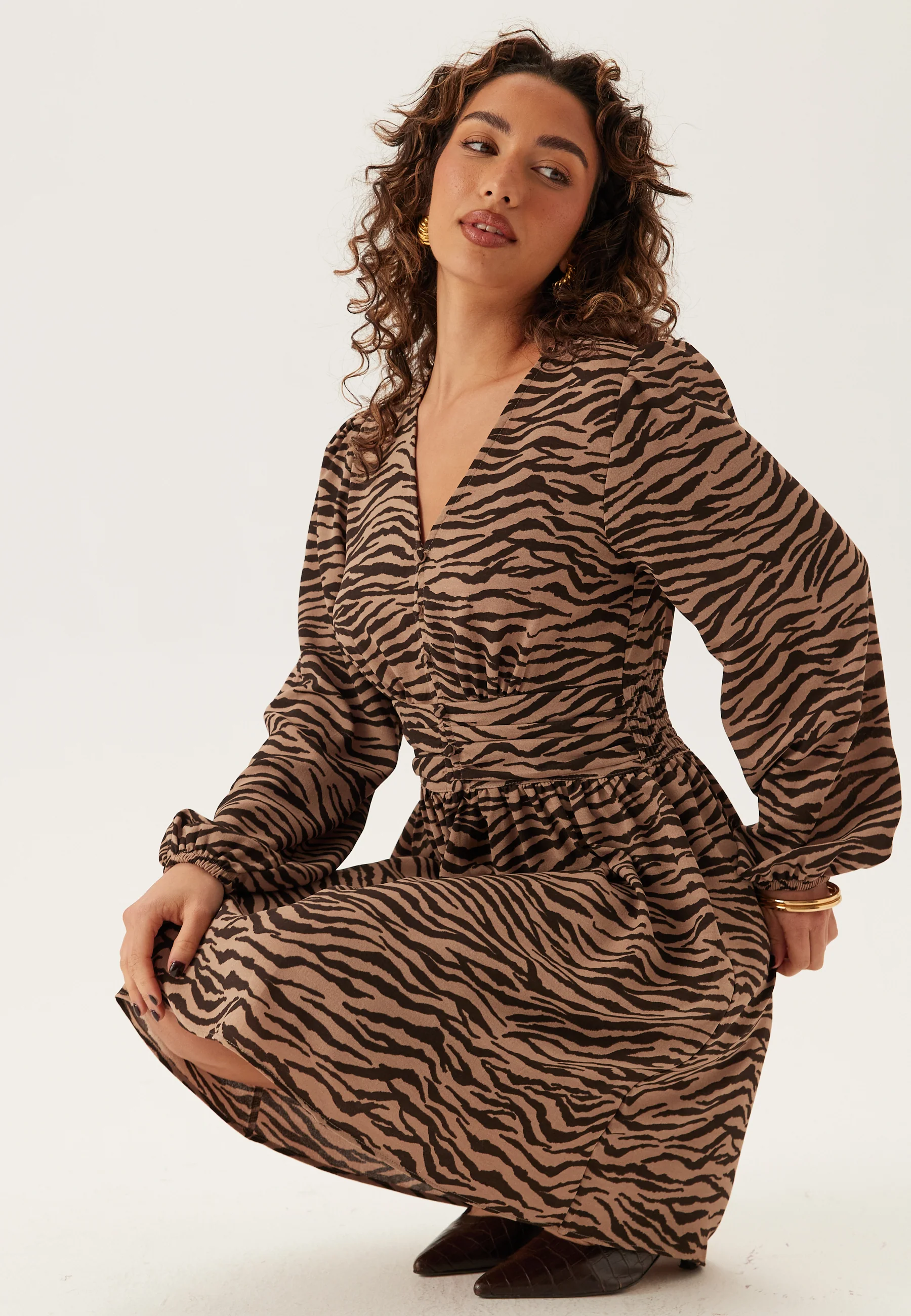 V-neck Button Short Dress - Image 5