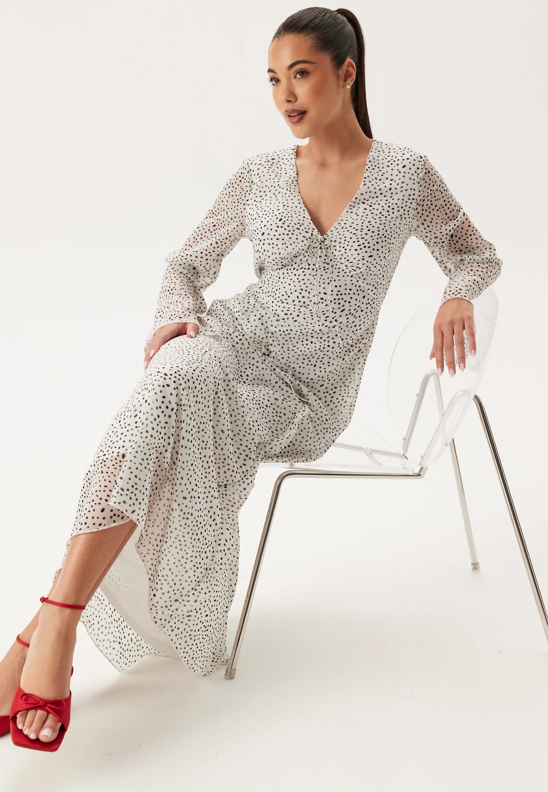 V-Neck Frill Dress - Image 3