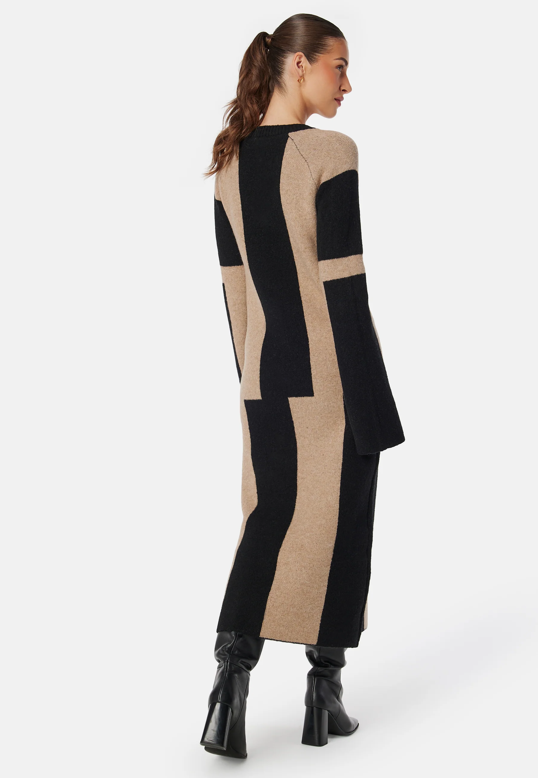 V-neck Knitted Midi Dress - Image 3