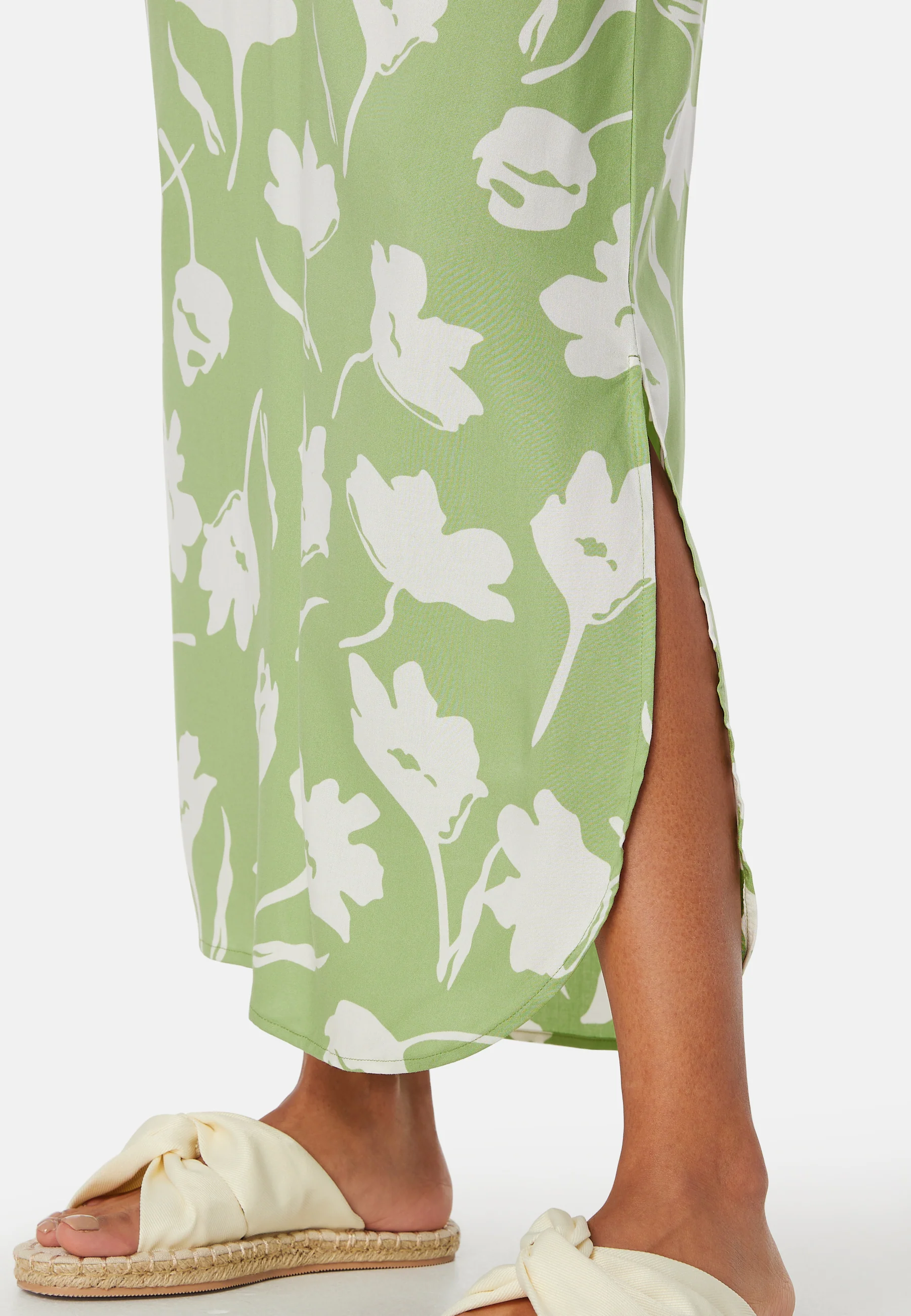 V-neck Raglan Viscose Dress - Image 4
