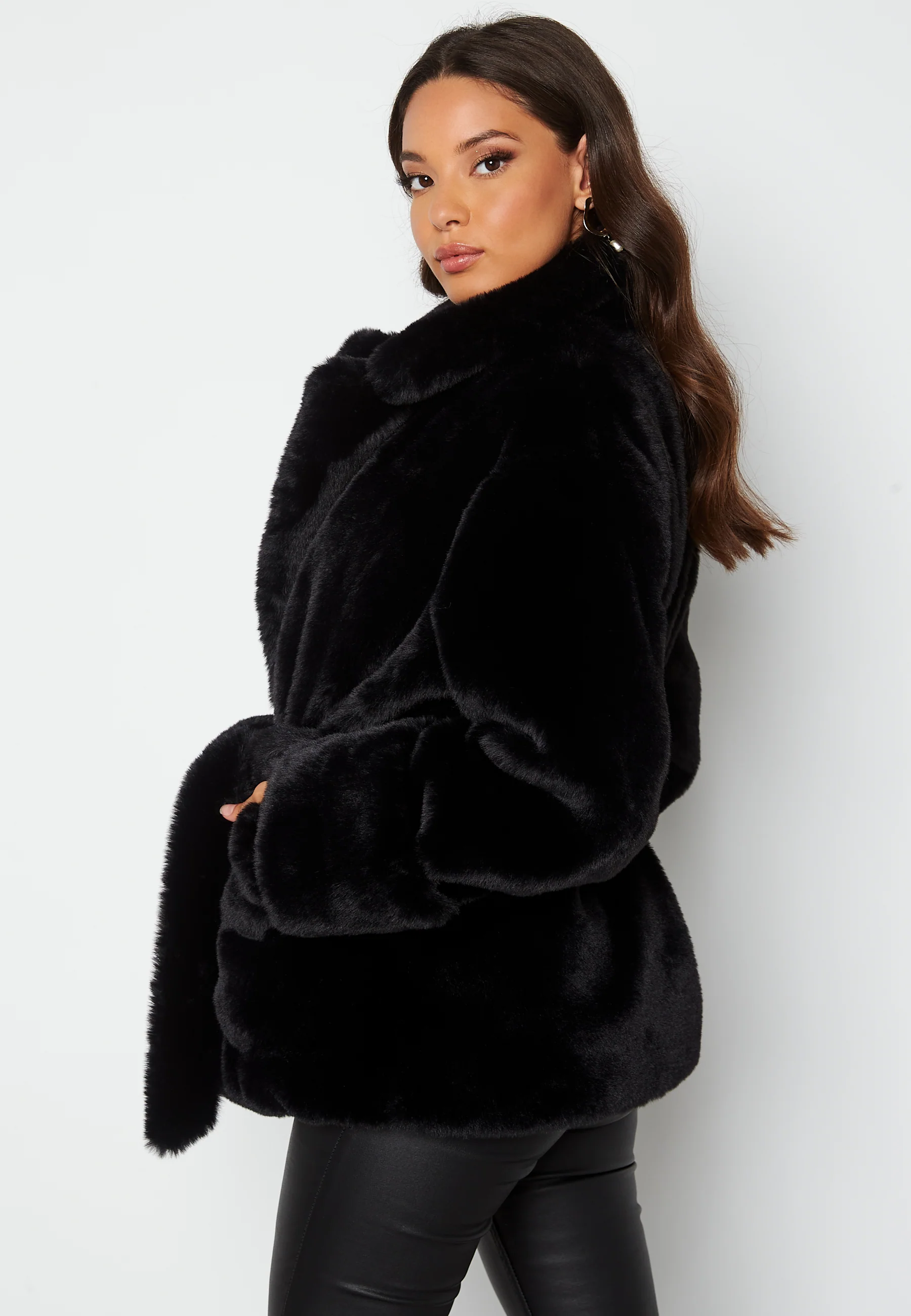 Vadah Faux Fur Jacket - Image 3