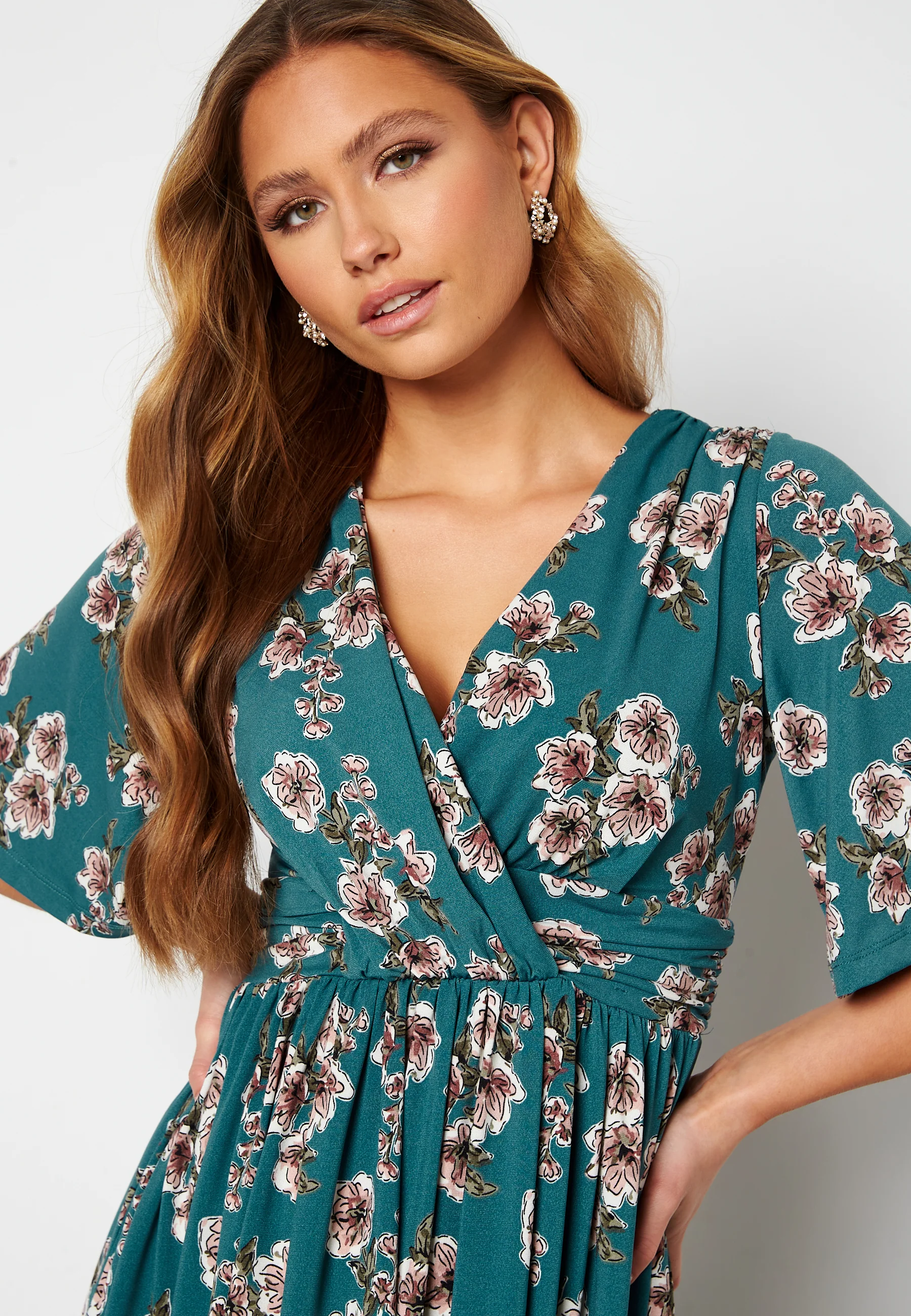 Valeria Butterfly Sleeve Dress - Image 3