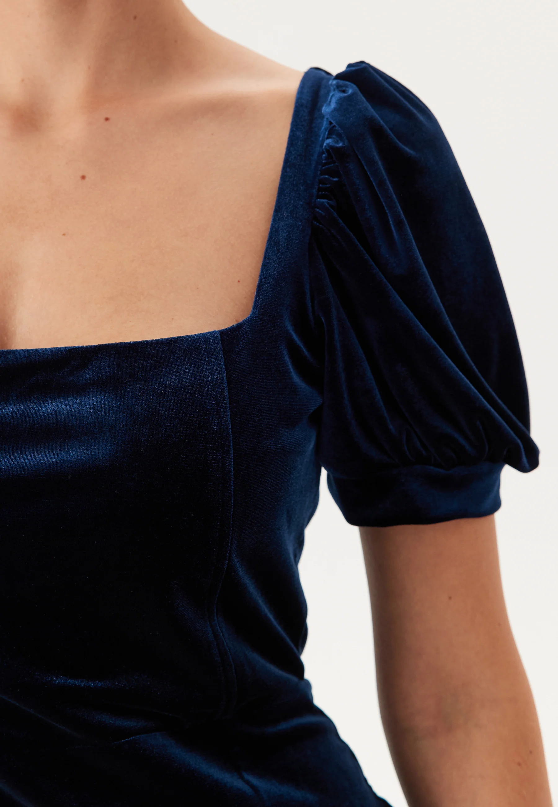 Velvet Puff Sleeve Maxi With S - Image 4