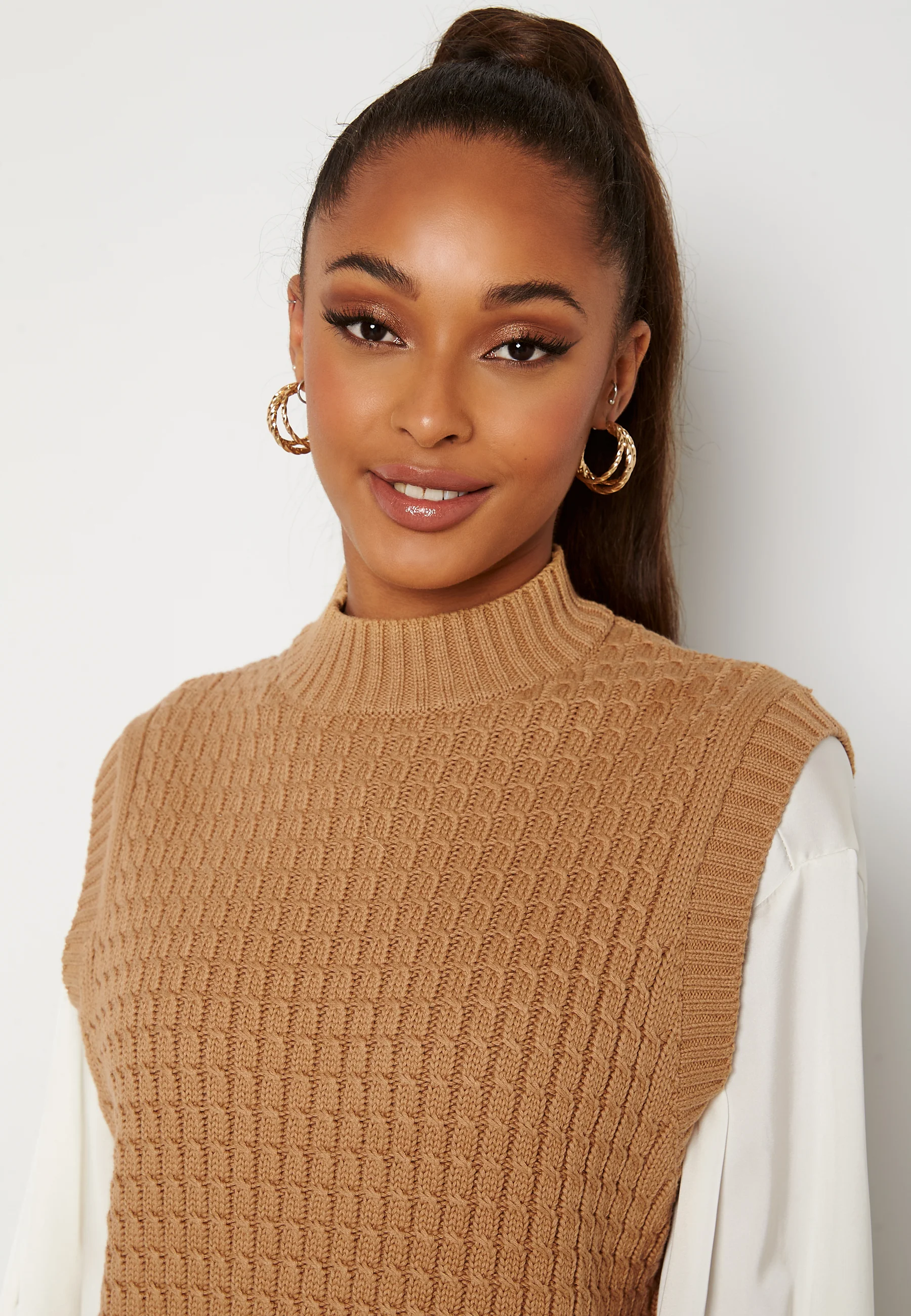 Vema S/L Vest Knit - Image 4