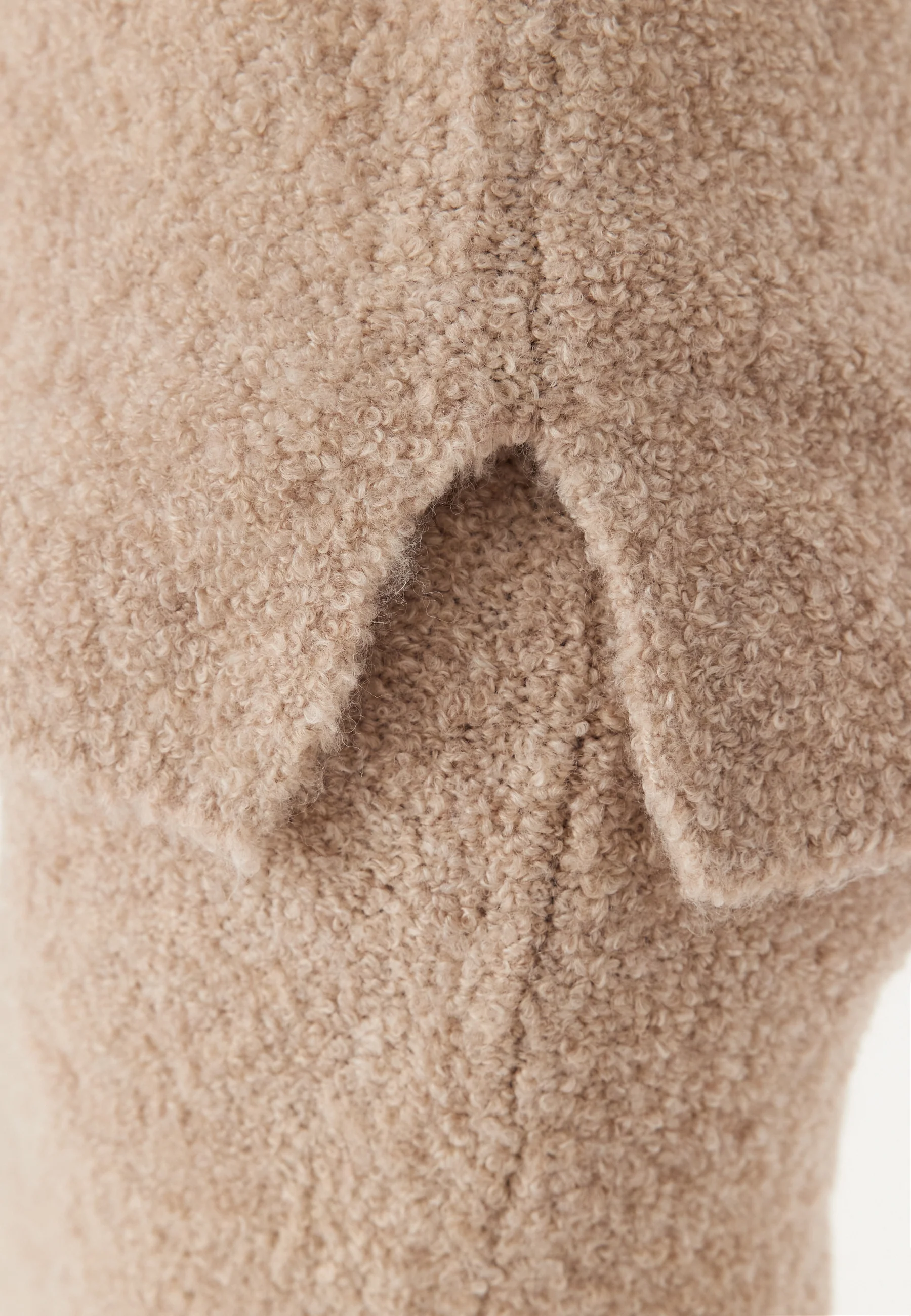 Viabby V-neck S/L KNIT VEST KN - Image 4