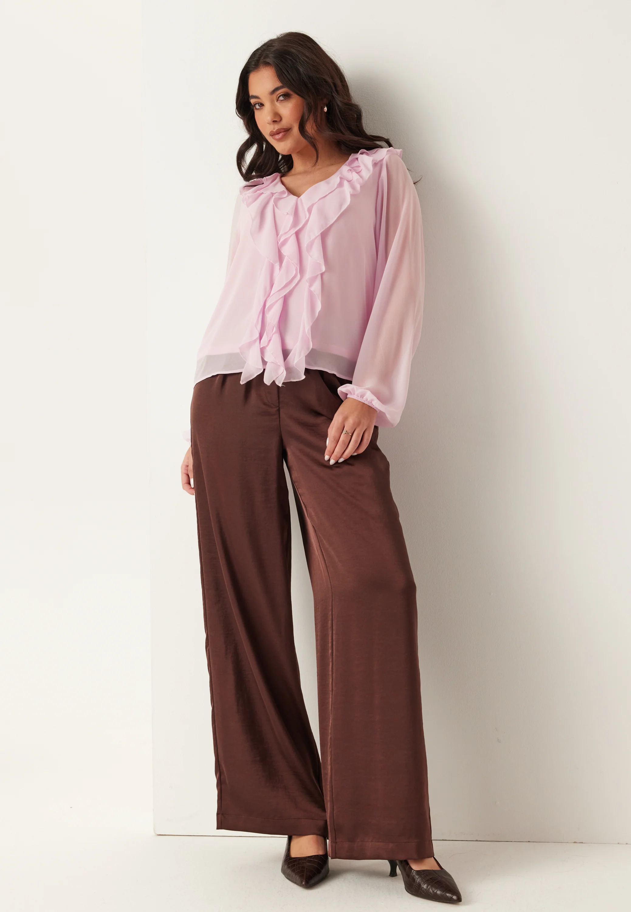 Viane L/S V-NECK FRILL TOP V-N - Image 3