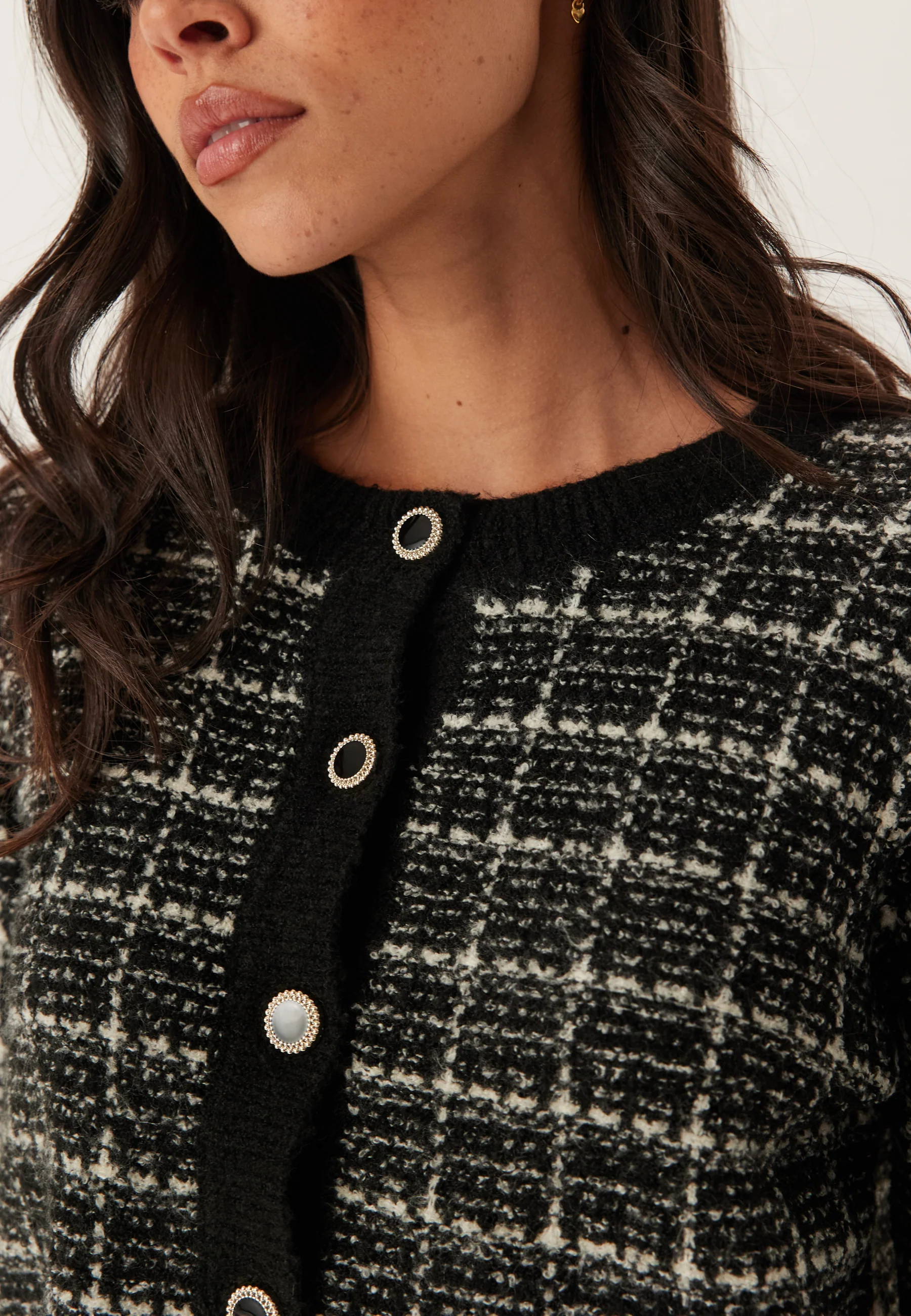 Viaudrey Check L/S Knit Cardigan - Image 5