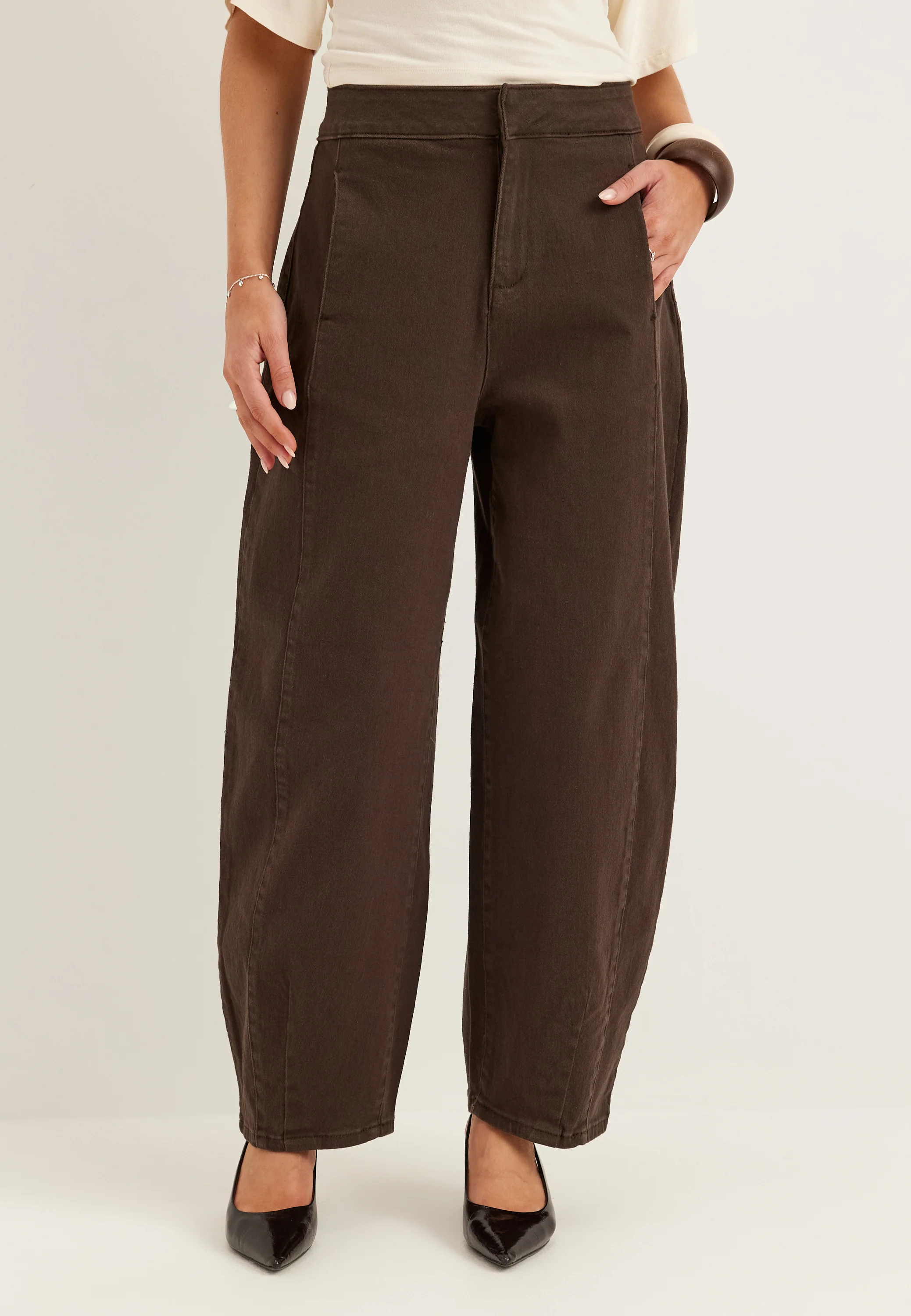 Vichia Hw Barrel Jeans