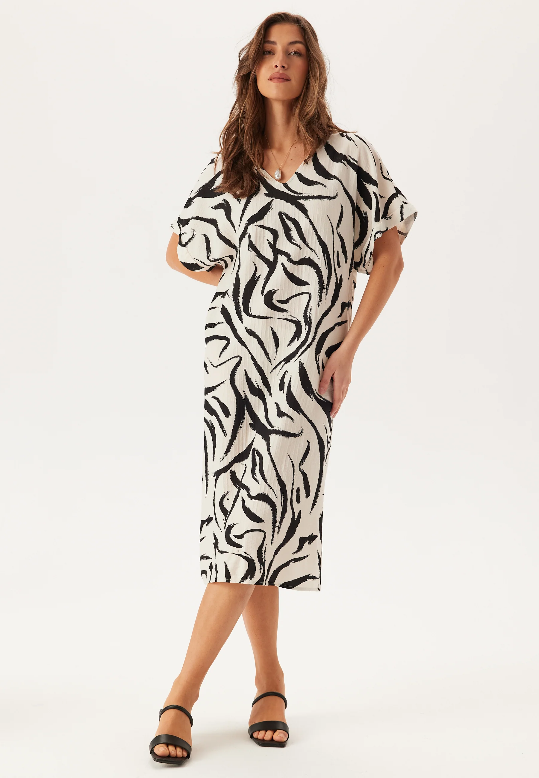 Viclo V-neck 2/4 MIDI DRESS  M - Image 4