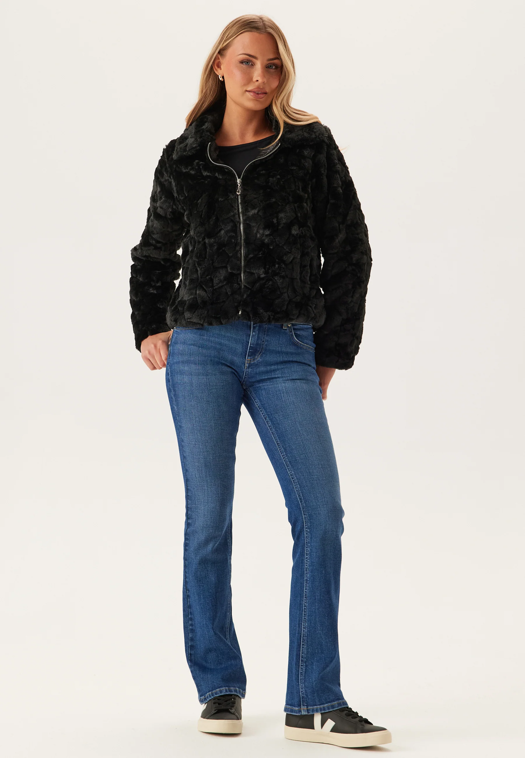 Vidorte L/S Jacket - Image 4
