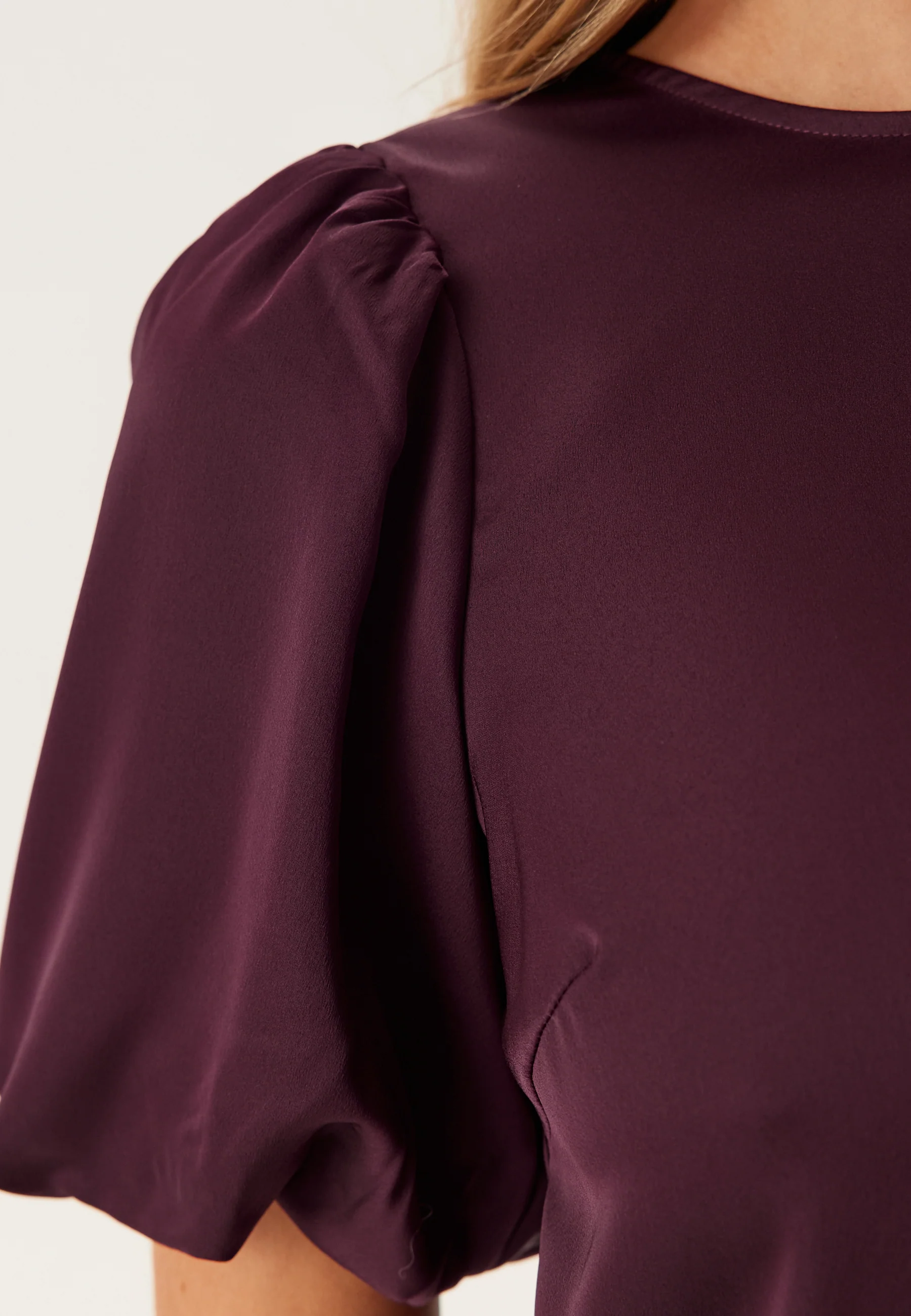 Viellette 2/4 SATIN PUFF TOP S - Image 4