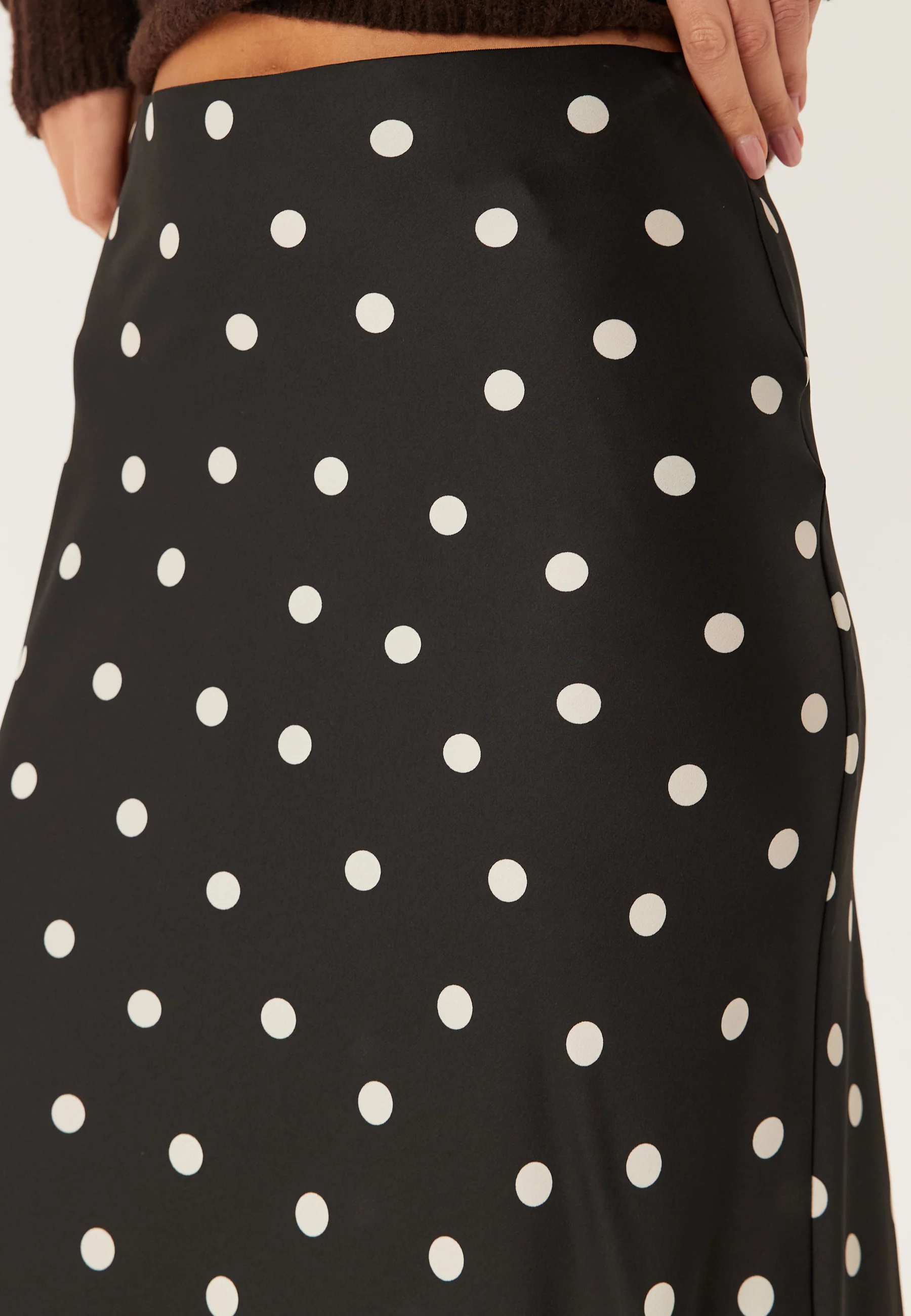 Viellette Hw Midi Skirt - Image 4
