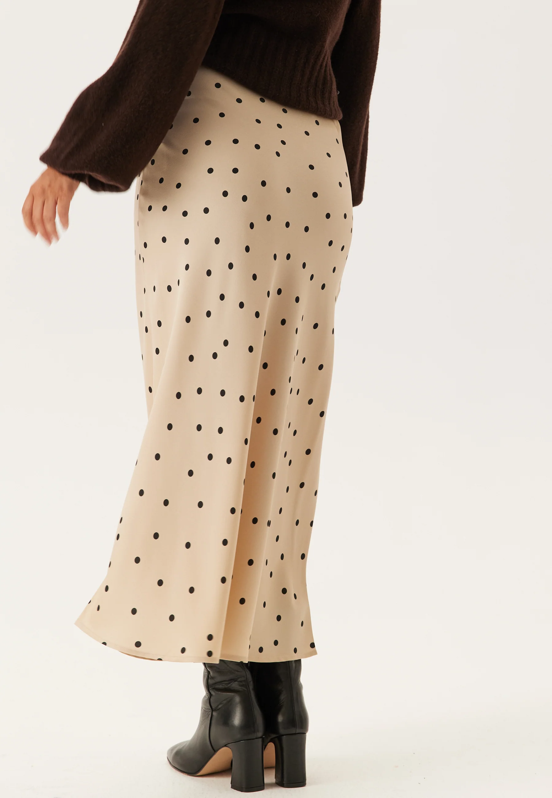 Viellette Hw Midi Skirt - Image 4