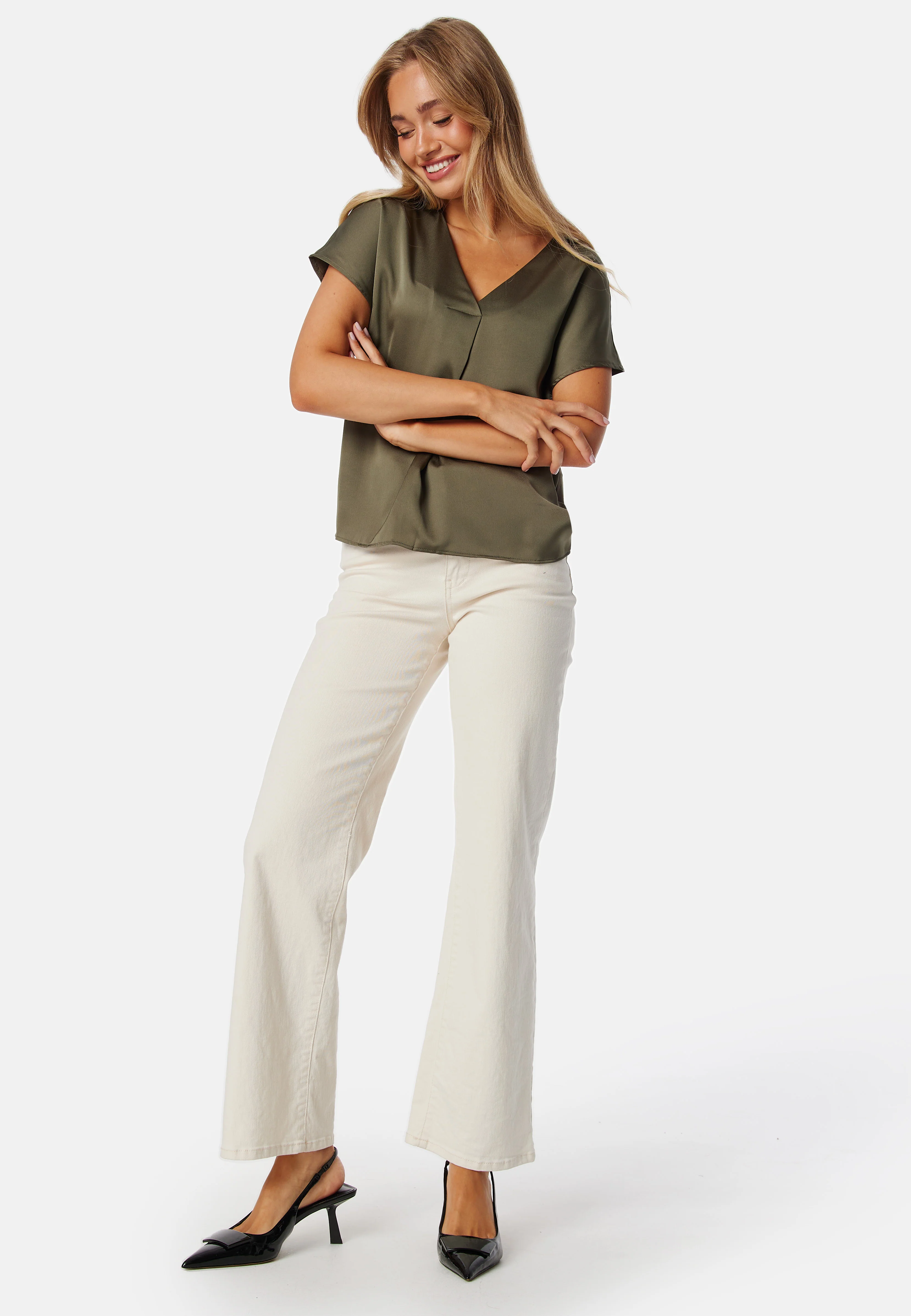 Viellette V-neck S/S SATIN TOP - Image 3