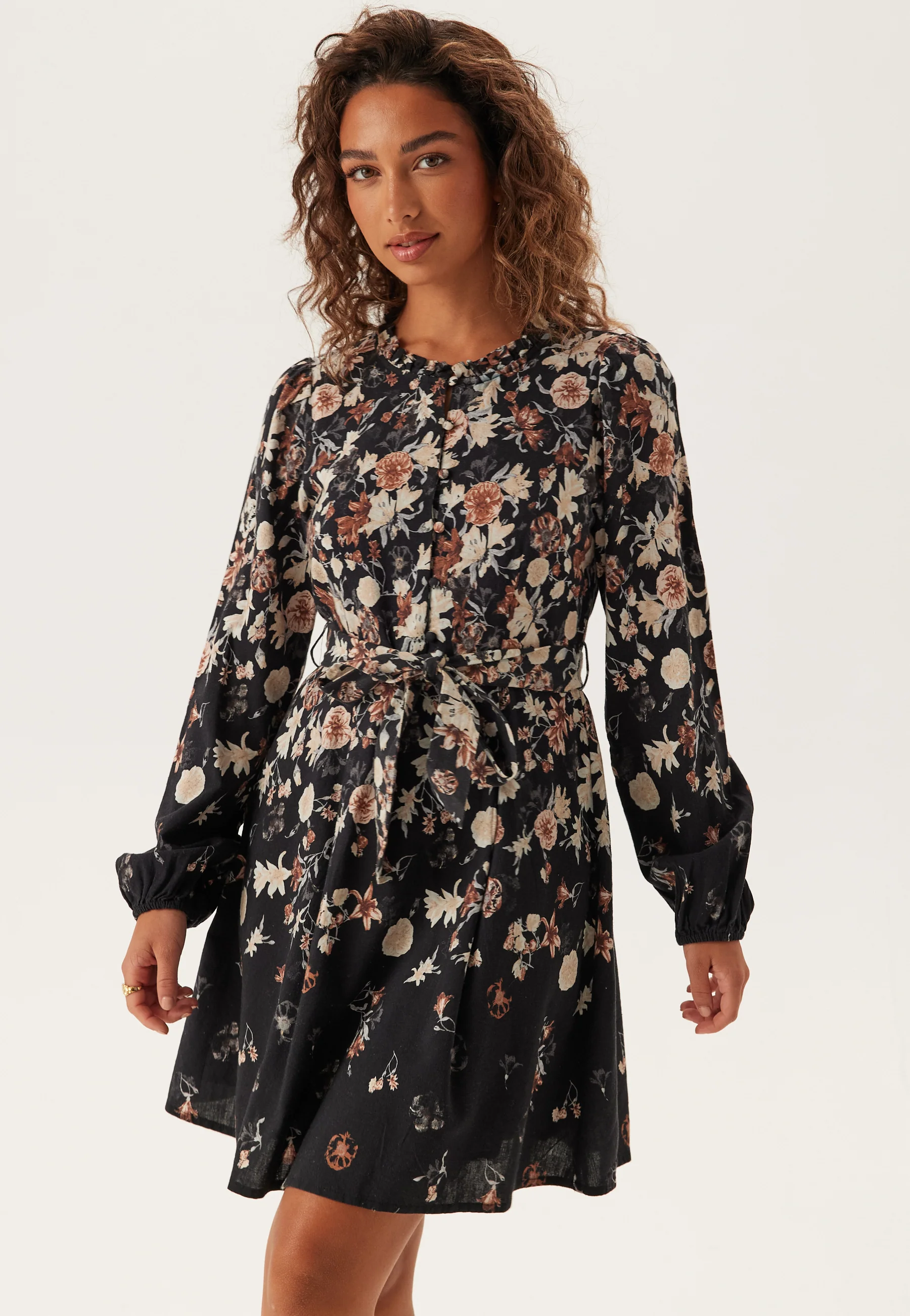 Vielma O-neck L/S SHORT DRESS - Image 3