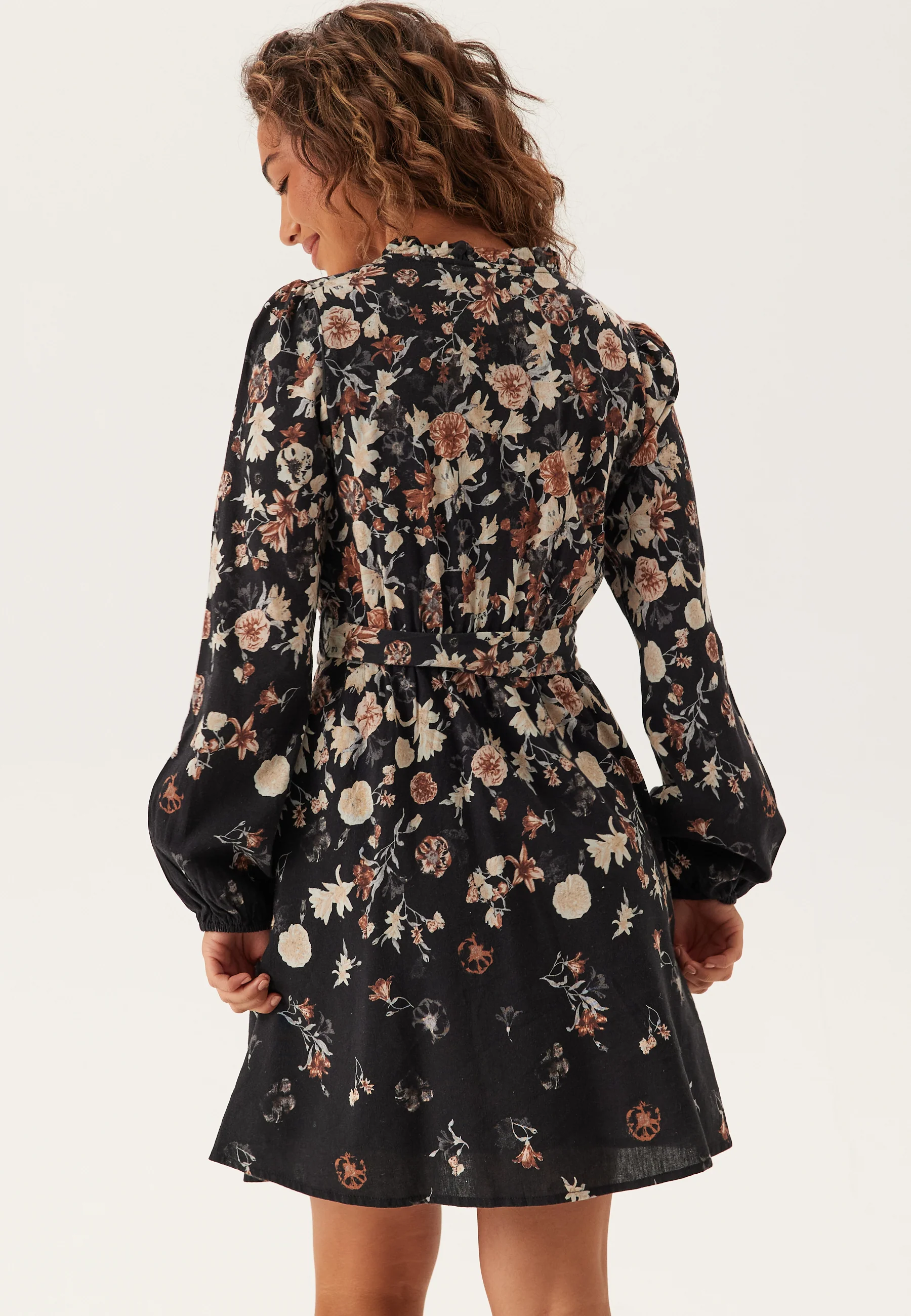 Vielma O-neck L/S SHORT DRESS - Image 5
